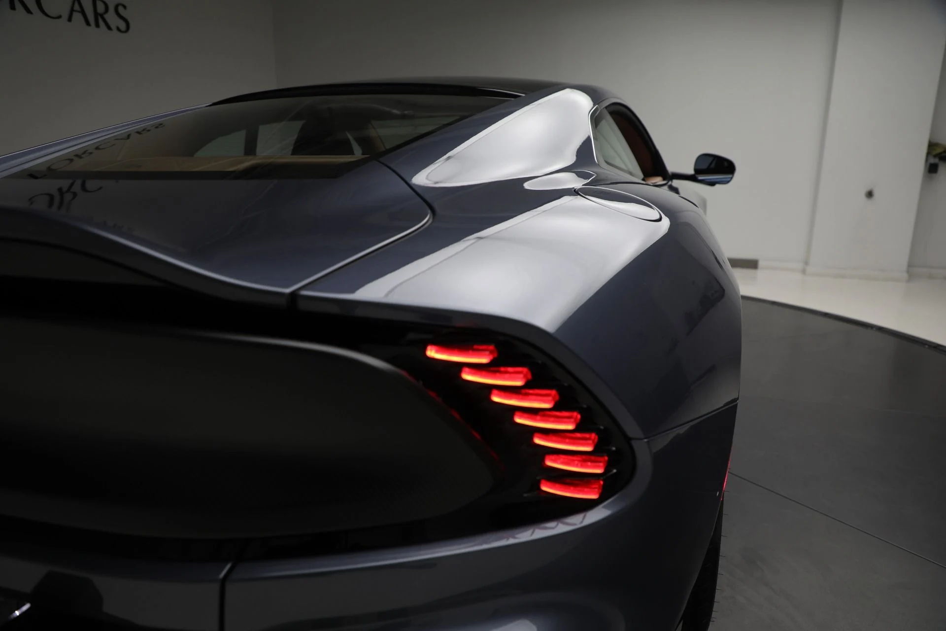 mph044_2255076297_New_2025_Aston_Martin_Vanquish_1738262339_345411878c
