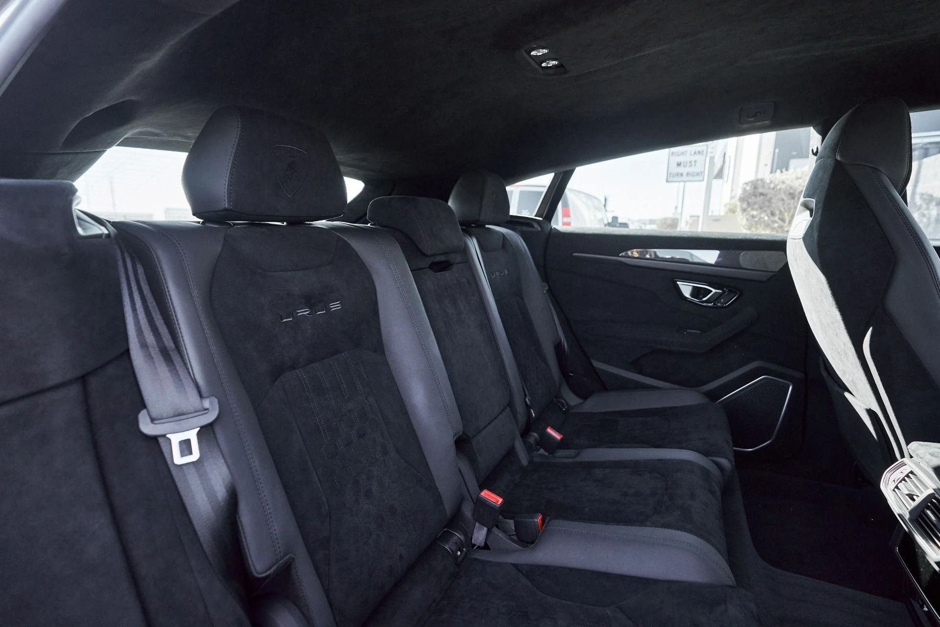 mph044_2262853449_Used_2023_Lamborghini_Urus_Performante_1761860782_0b3ca3f865