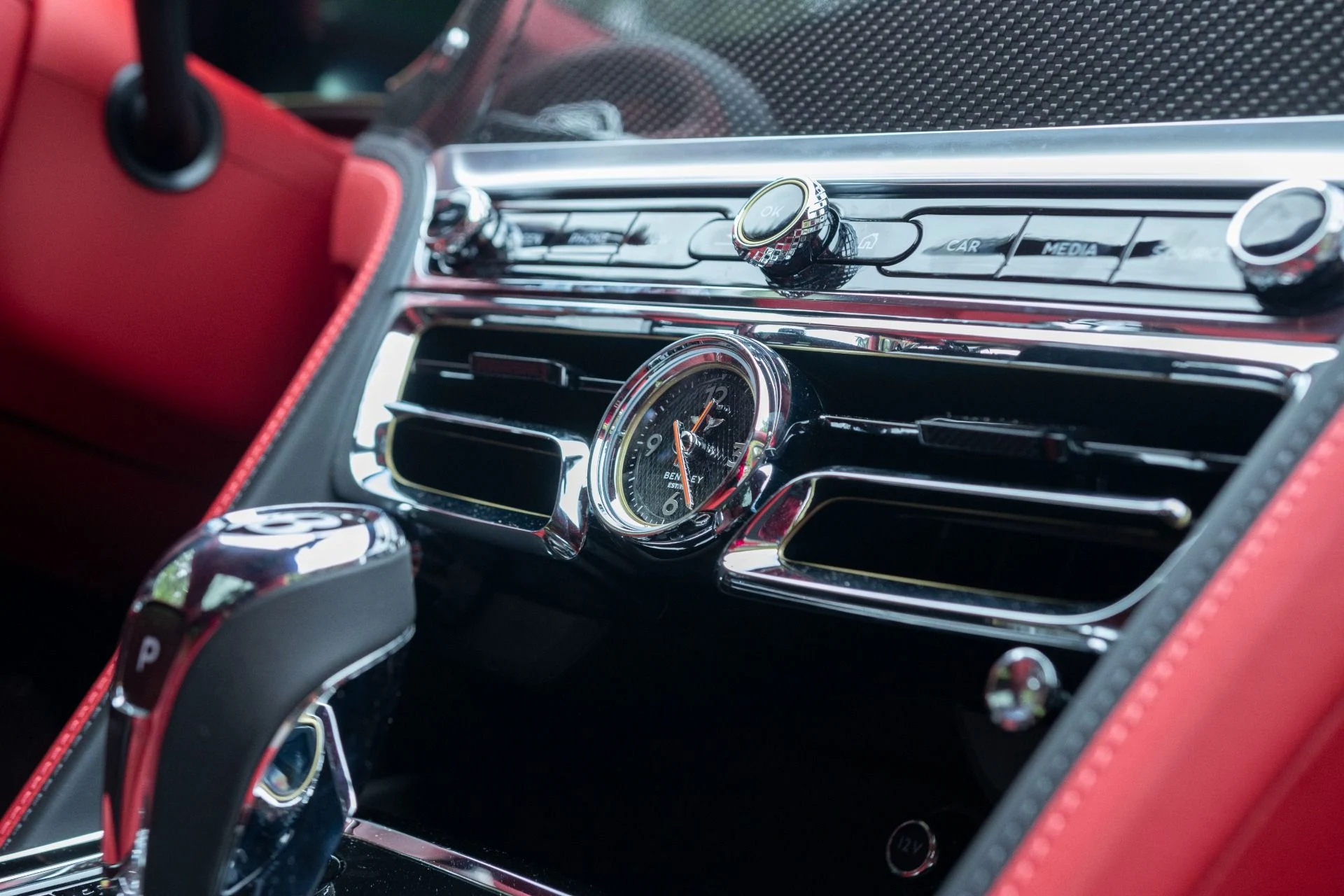 mph044_226501991_Used_2024_Bentley_Flying_Spur_V8_1779398452_4821852ce1