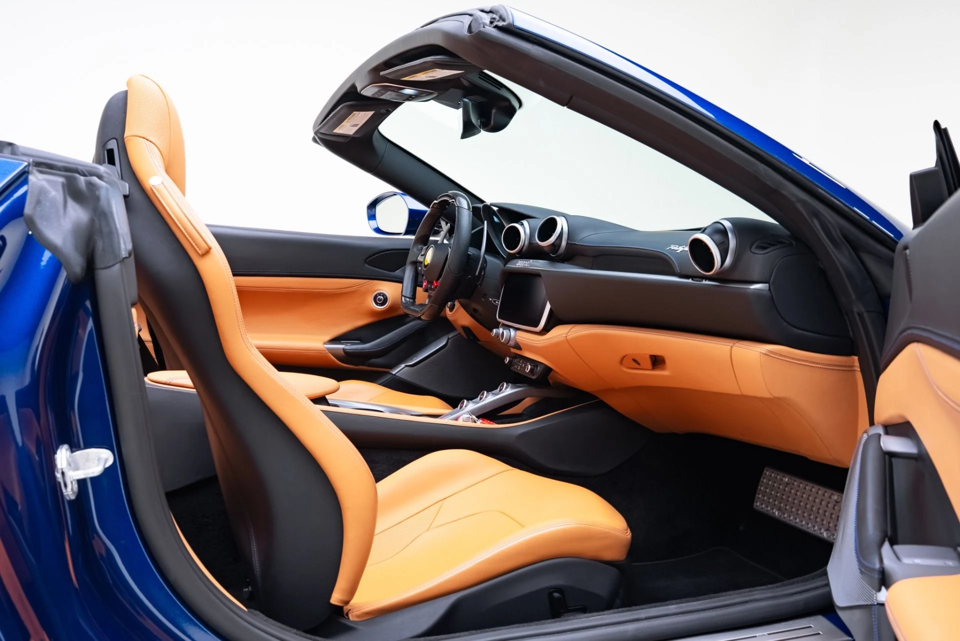 mph044_2266687855_Used_2020_Ferrari_Portofino_1771522254_47f49c463b