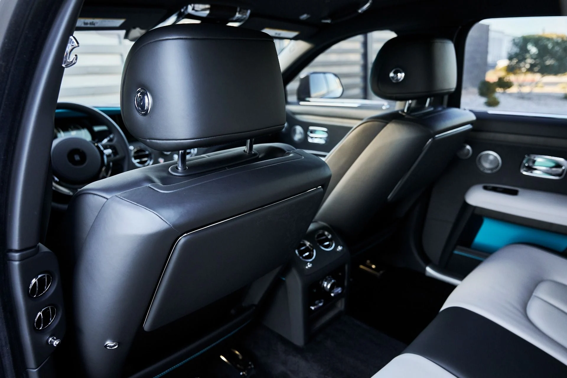 mph044_227633475_Used_2025_Rolls_Royce_Ghost_Base_1770087454_2017cdf5af