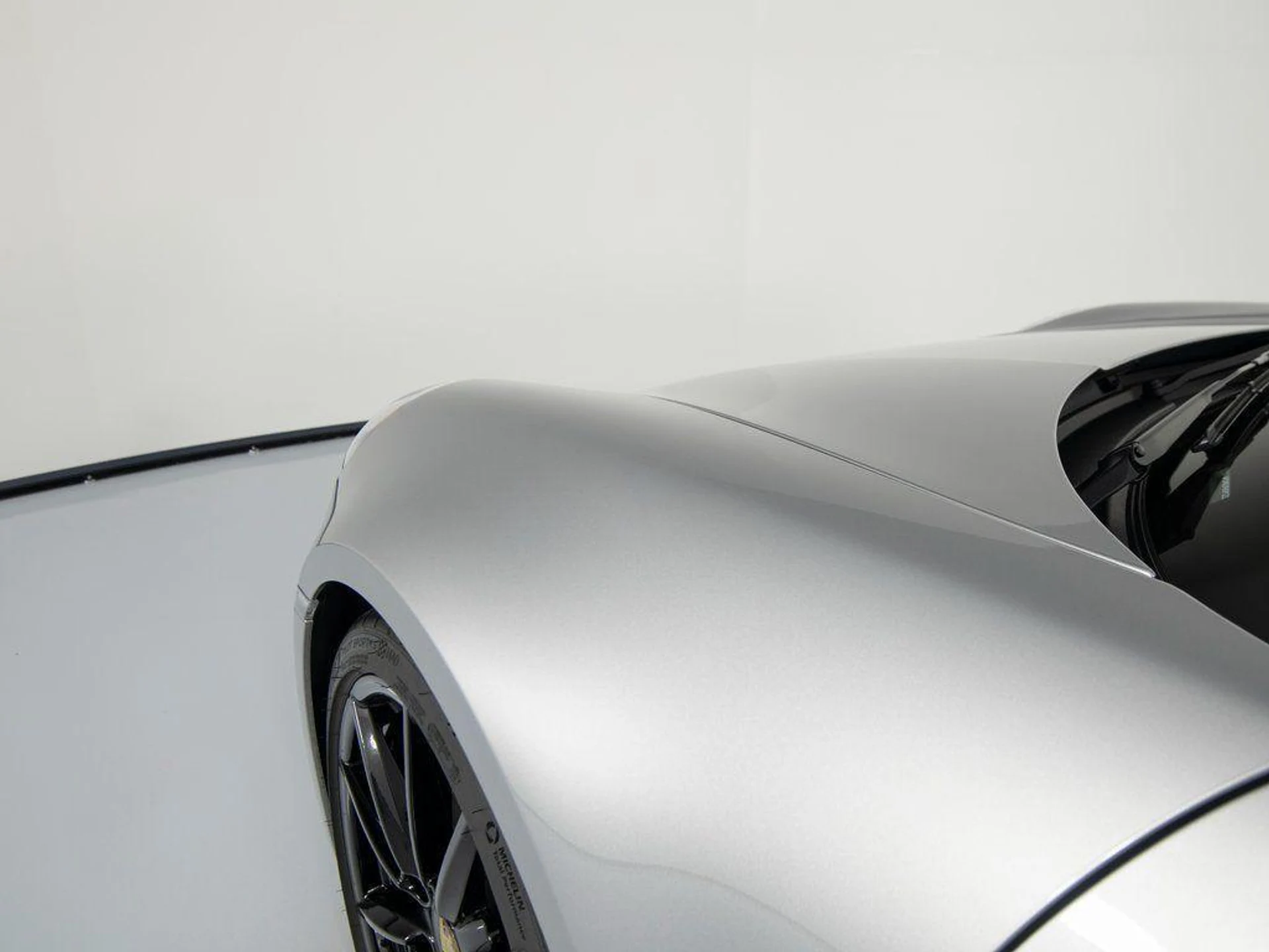 mph044_227678637_ZH_2_KOP_3yw_Ze3i_QIC_9r_dgh_Q_Rbfw_d2034708a5