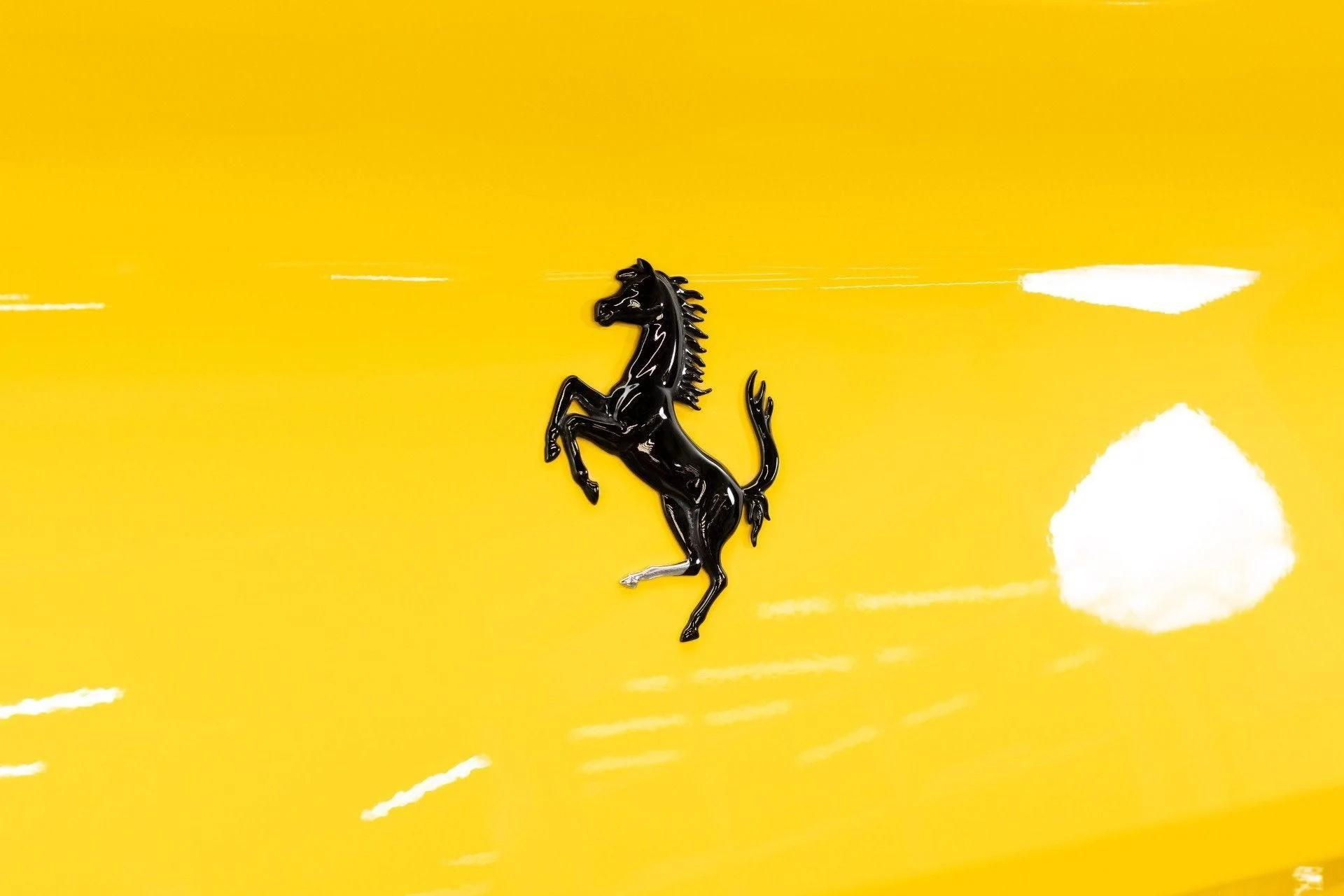 mph044_2283091949_Used_2020_Ferrari_Portofino_1777367926_fe078882a1