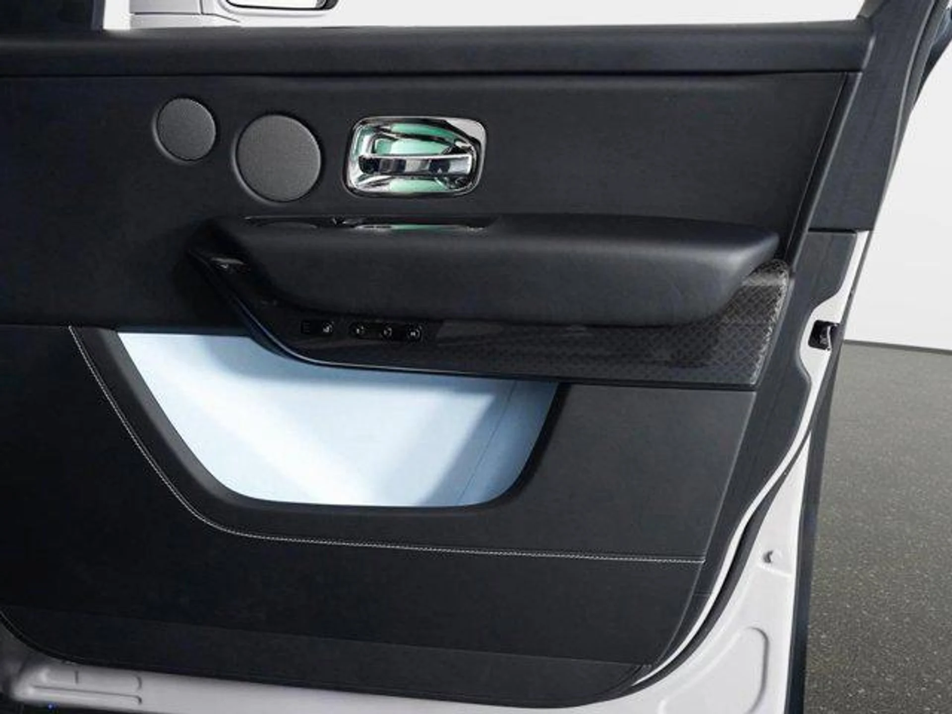 mph044_2294036827_CS_Yhkhj_Sbg_Ut_TBX_305_TD_4_X_Tm_Uxs_ff30842191