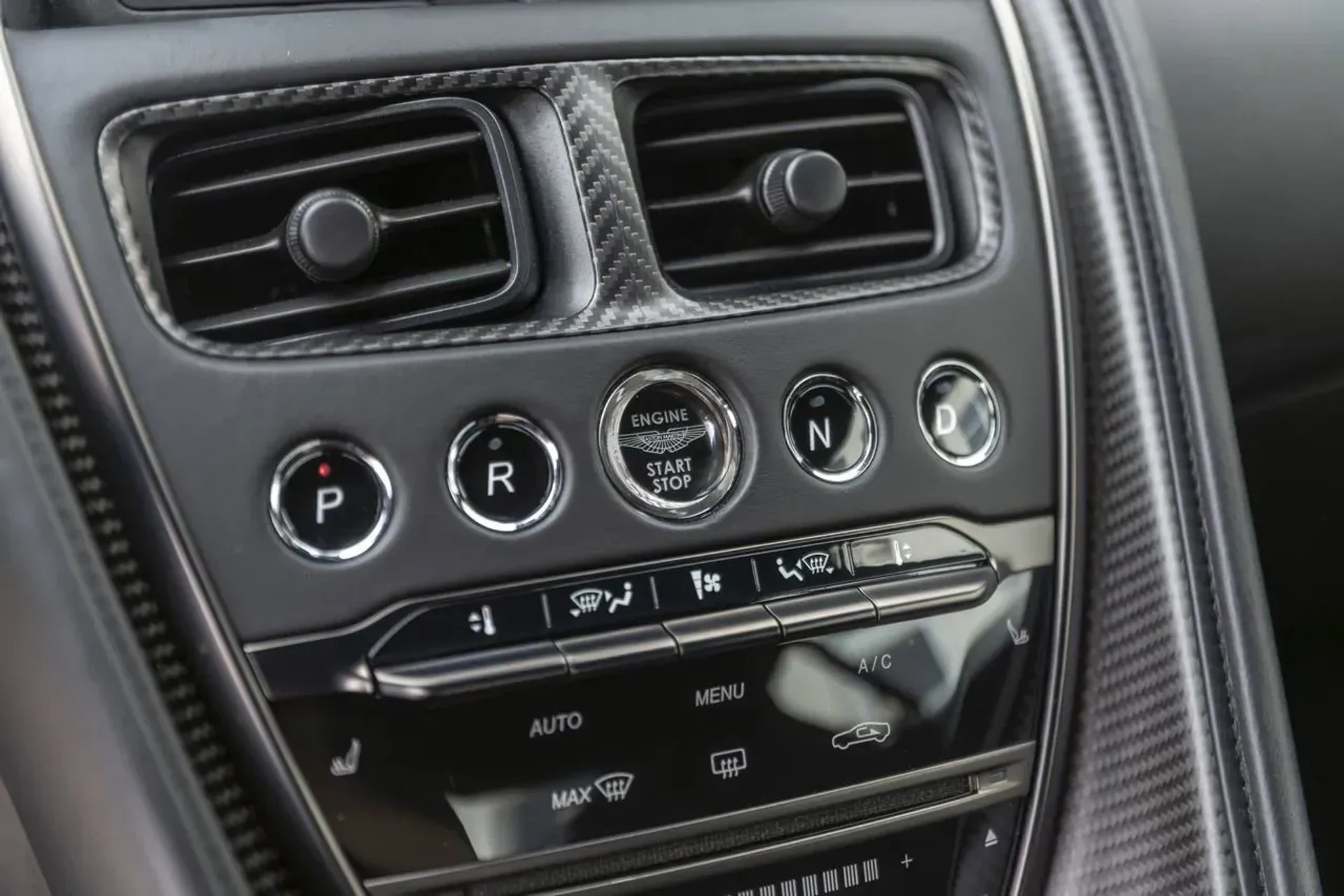 mph044_2320779399_93b3a12d49854875abd3d84e85de0d0a_6883d919e0