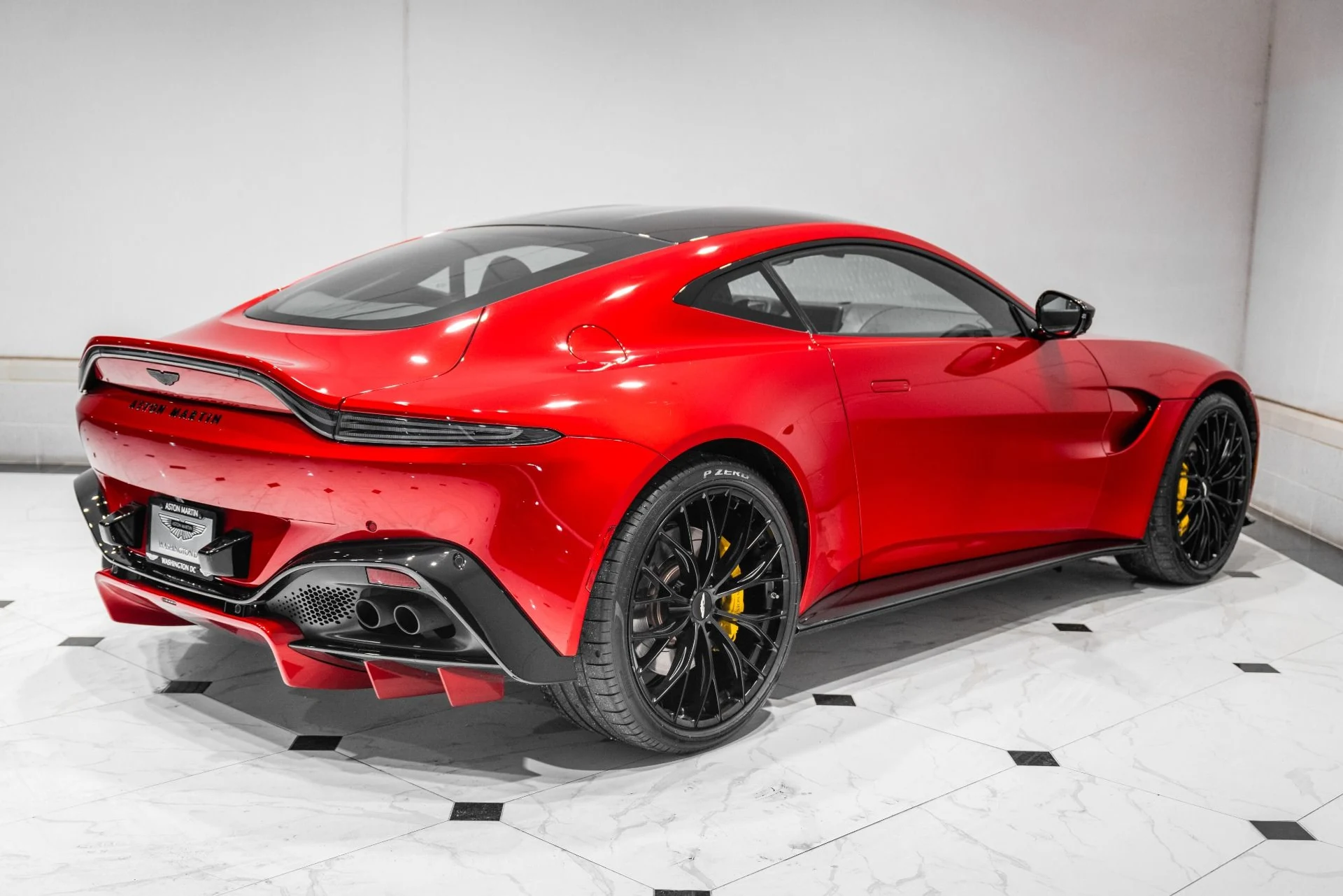 mph044_2349114317_Used_2023_Aston_Martin_Vantage_V8_1772854371_1445414d92