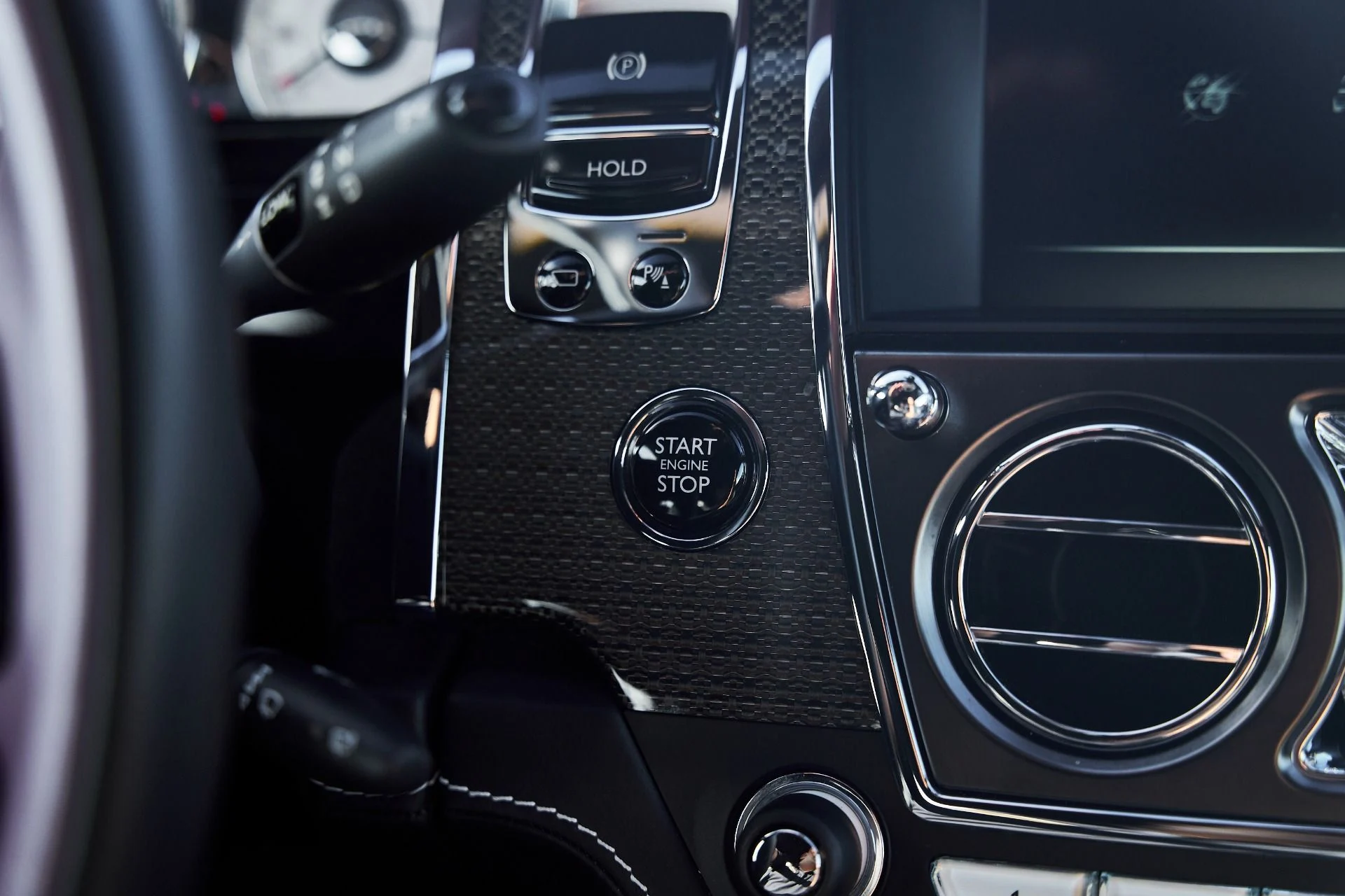 mph044_2350023897_Used_2020_Rolls_Royce_Wraith_Base_1774310831_fef4ebde6a