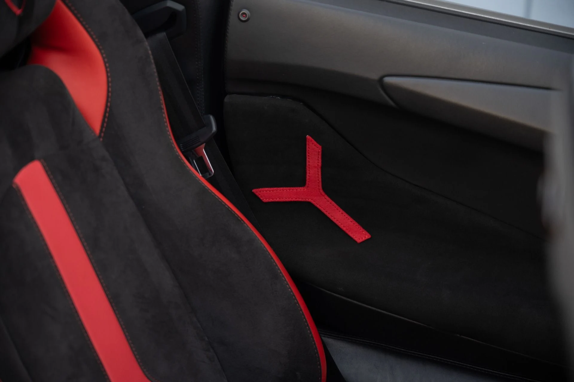 mph044_2368378159_Used_2015_Lamborghini_Aventador_LP_700_4_1755813837_47a952fd6b