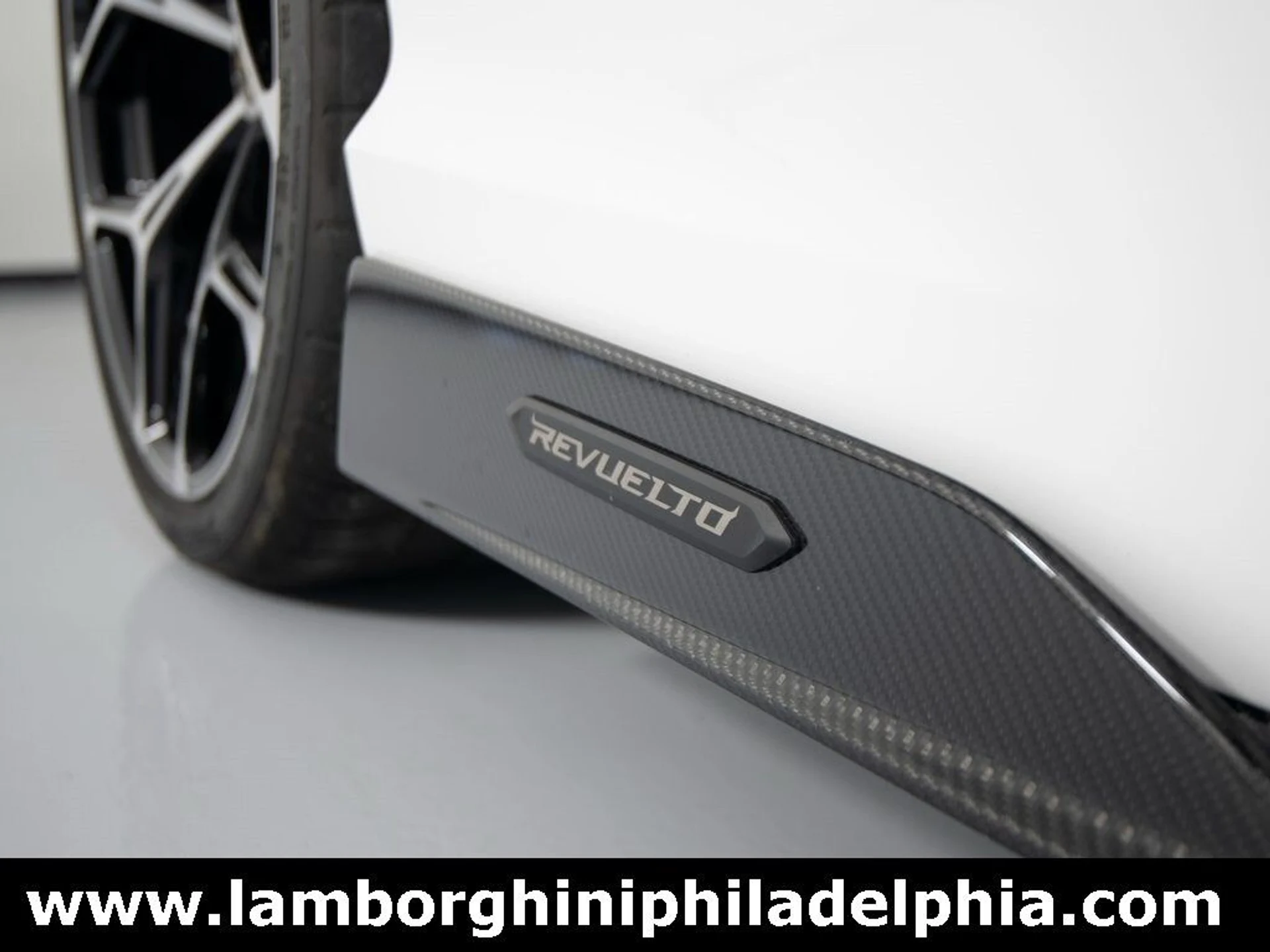 mph044_2373432308_e9a40659dc604fabbc97d36e6122a8dax_dc3be18db6