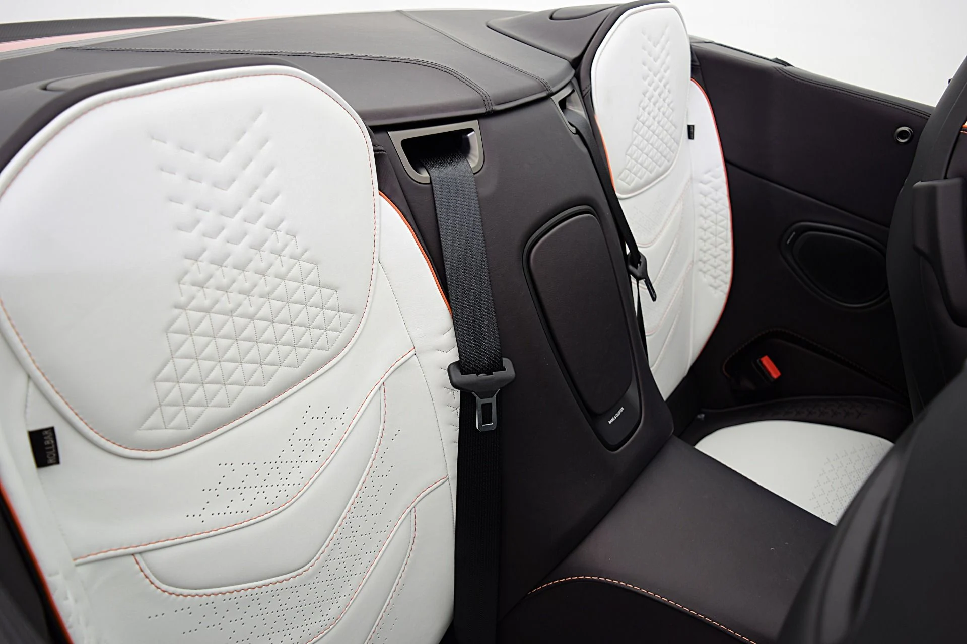 mph044_2377683358_Used_2023_Aston_Martin_DBS_Volante_abd23c1c6e