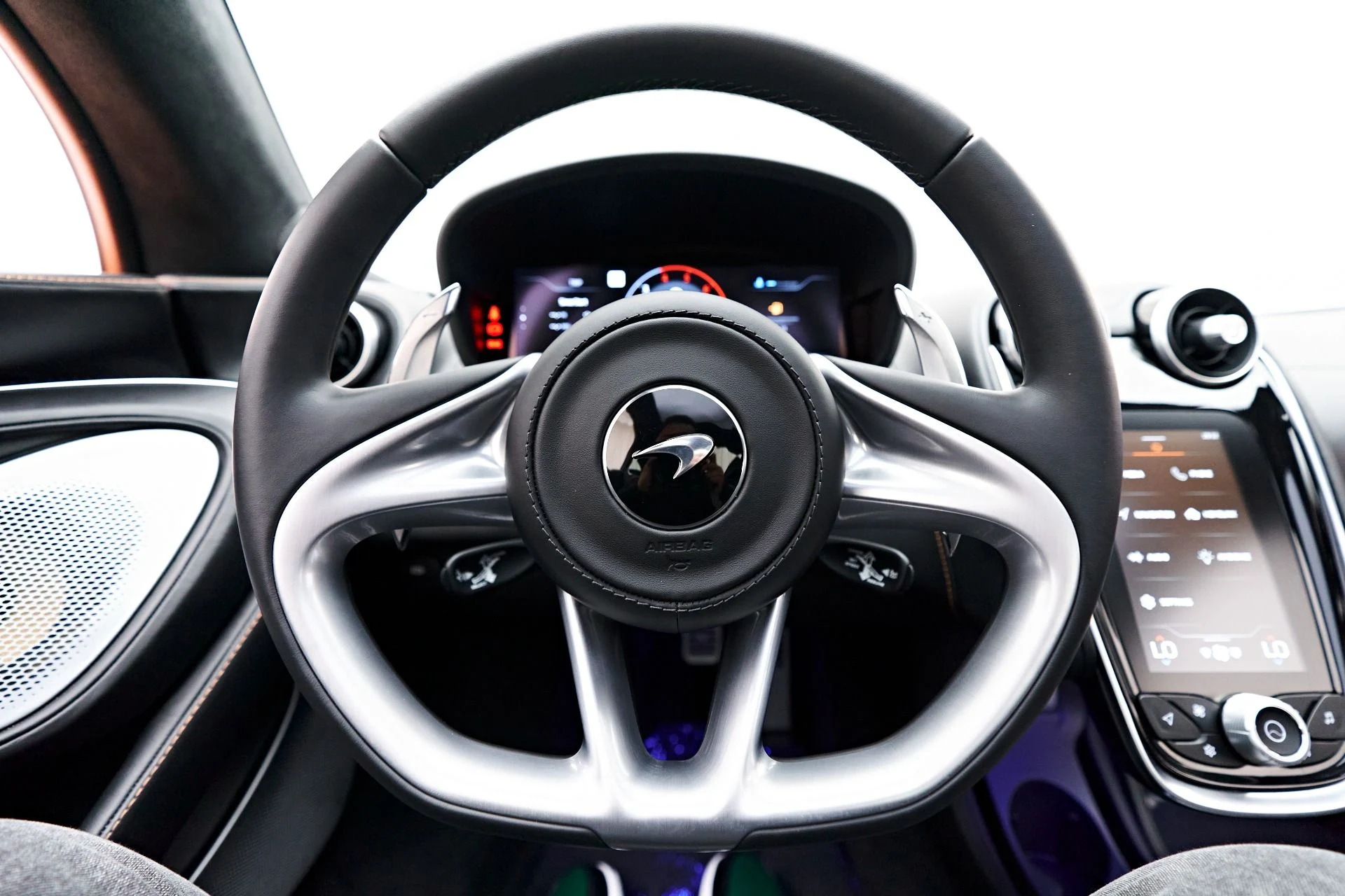 mph044_2378762973_Used_2023_Mc_Laren_GT_Base_1712094494_2593ea07de