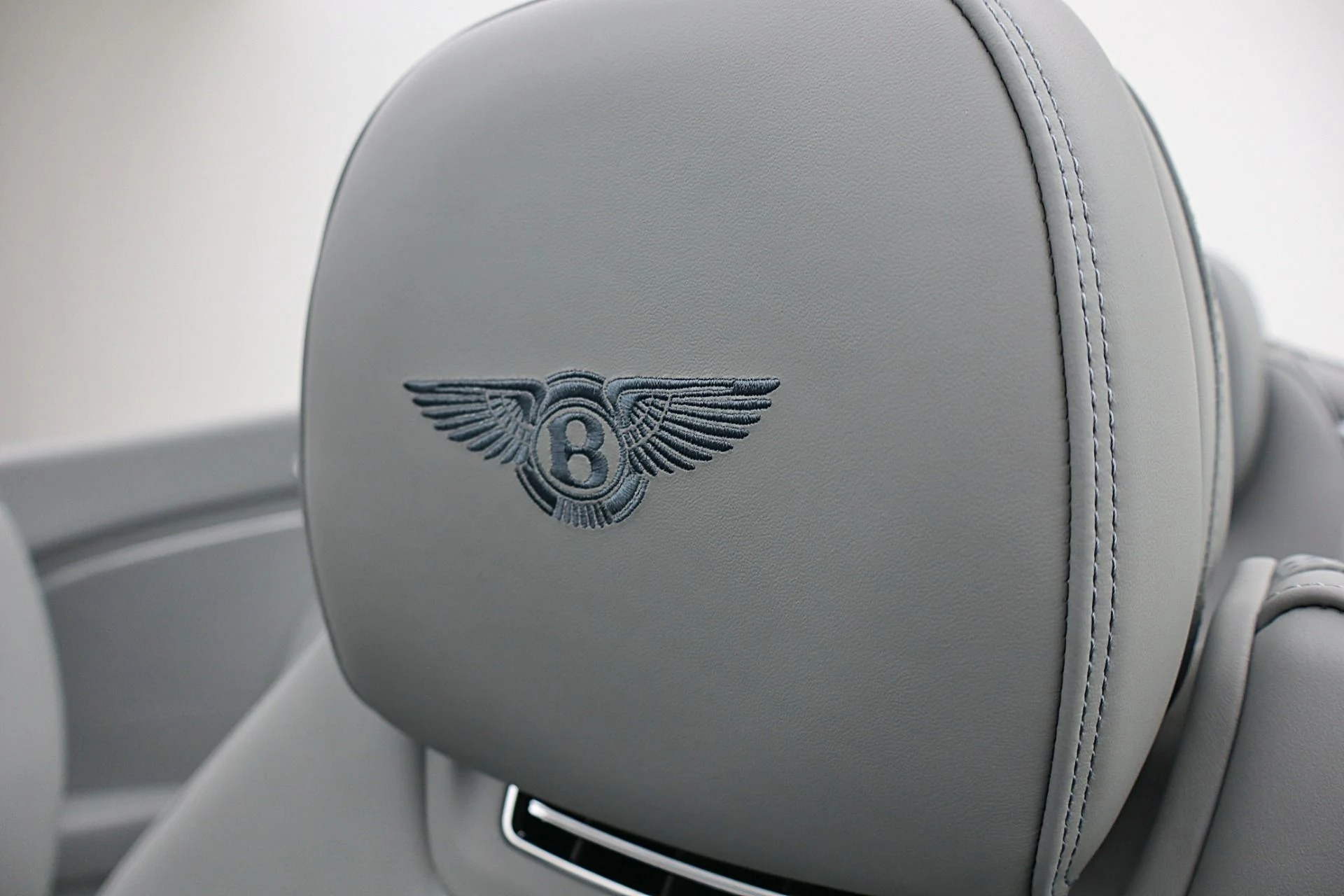 mph044_2386454688_New_2026_Bentley_Continental_GTC_022f0dbc4c