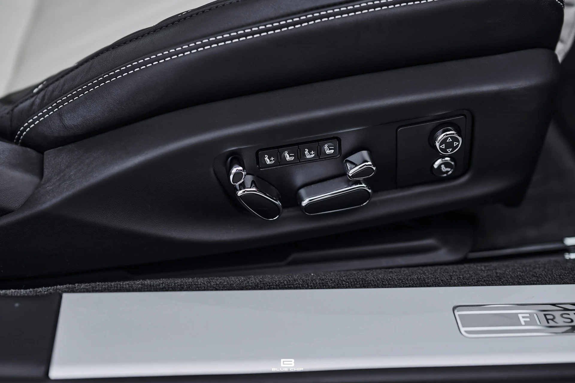 mph044_2399507112_69bb1a56fb7c00c3691e7c94_DSC_7328_76101e8975