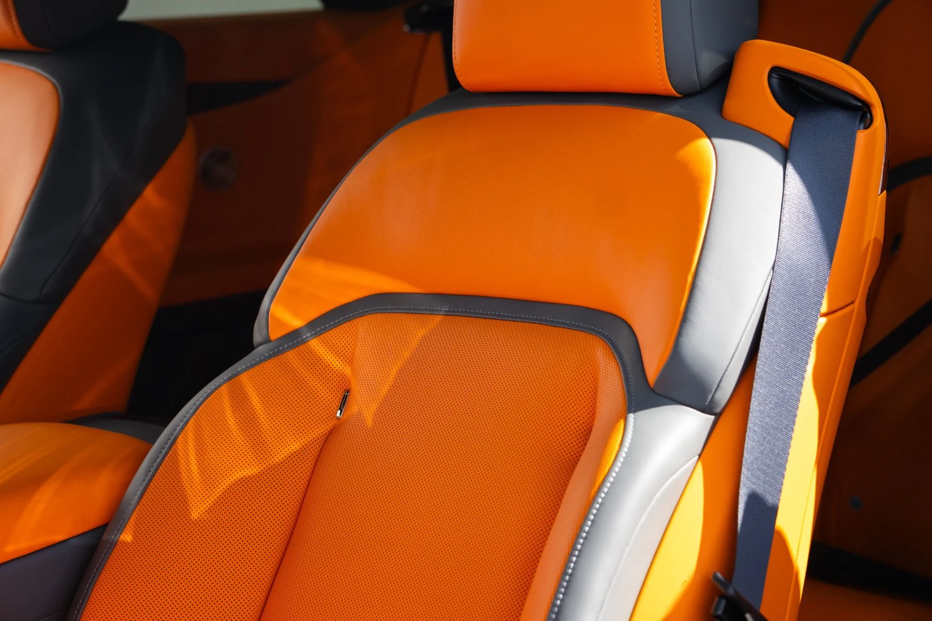 mph044_2403549756_Used_2024_Rolls_Royce_Spectre_1772250917_8cda236c59