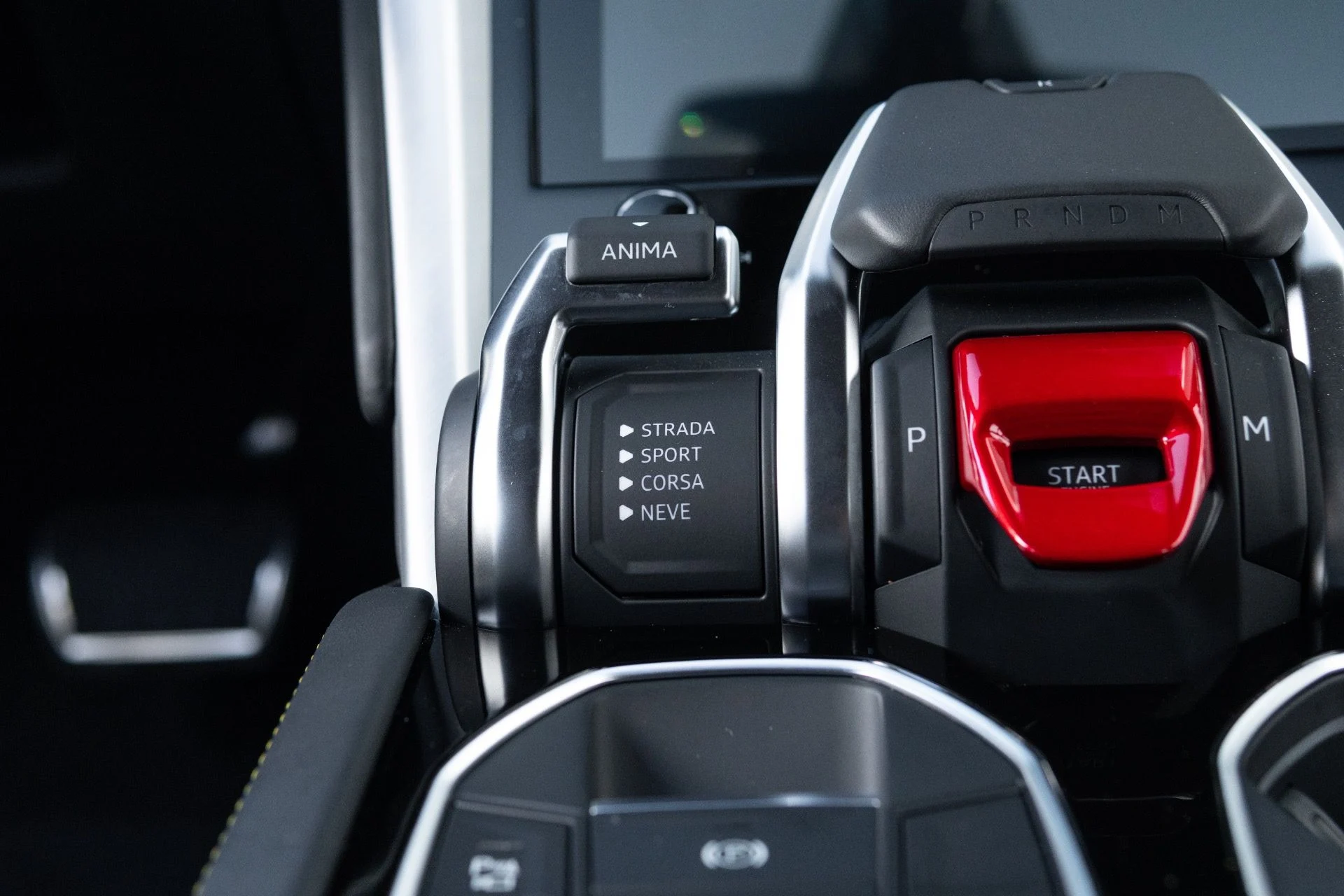 mph044_2406104729_Used_2022_Lamborghini_Urus_1776127481_efac8df24b