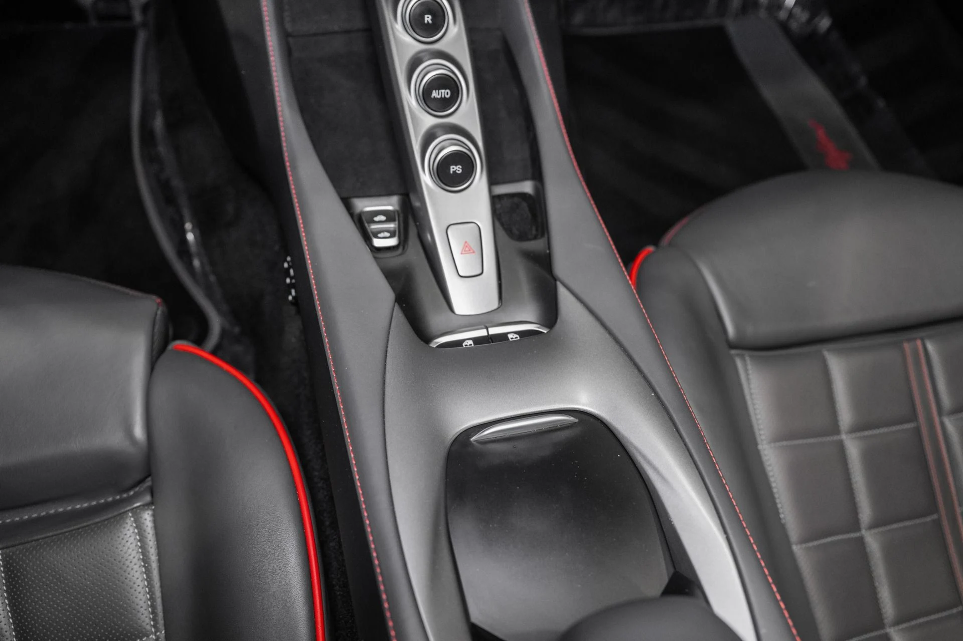 mph044_2410857336_Used_2019_Ferrari_Portofino_1780718714_be9e9fa9f5