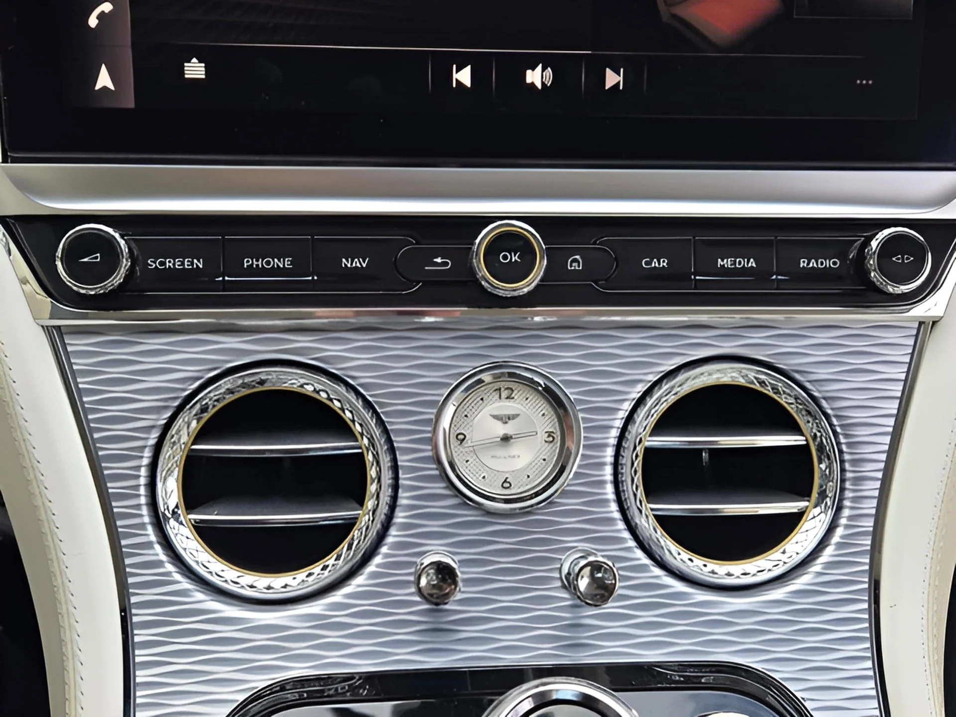 mph044_2415776642_7a2de1f61dfd7f4f67147518f660bc92x_d7ed47f9a1