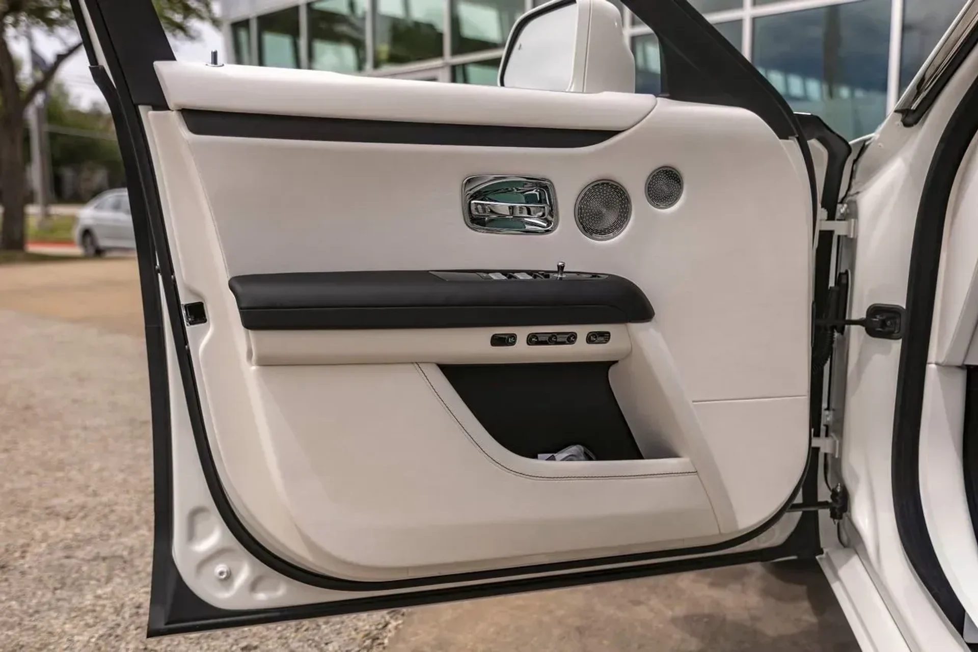 mph044_2420525042_f6b25ca9fc6b44098088827abc53d3da_9caab5a5d1