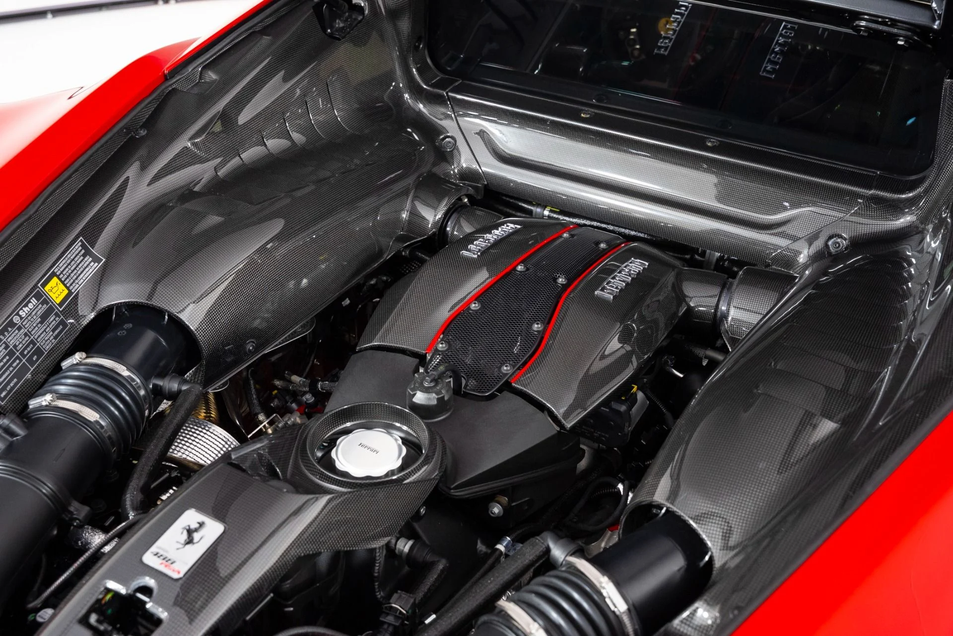 mph044_242402655_Used_2019_Ferrari_488_Pista_1760379304_15c669f737
