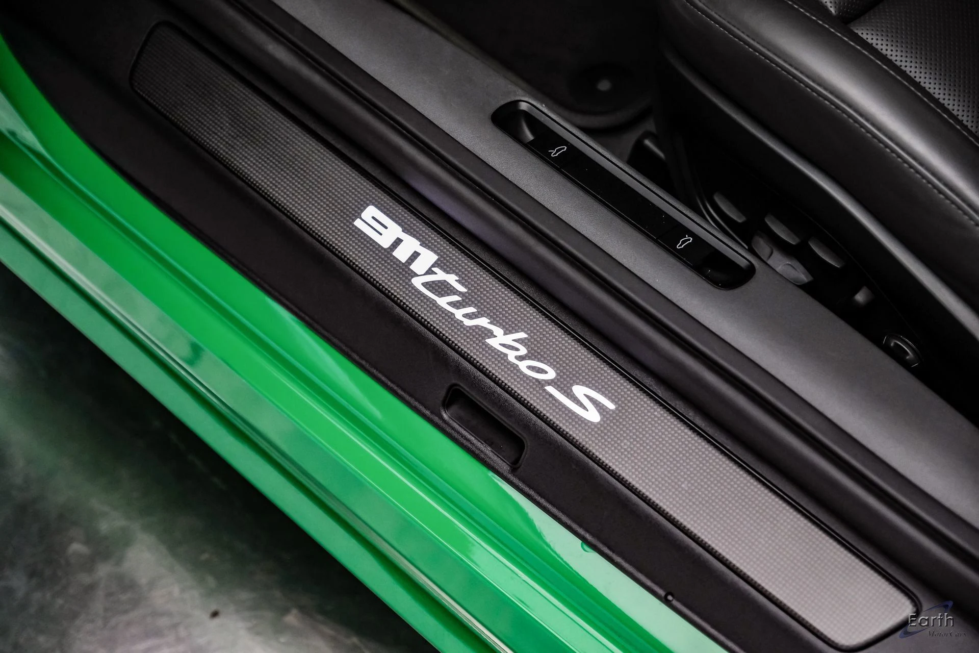 mph044_2427904011_ef2c013b03ac7fcff5c67d698b19c1b2x_334b16ceea