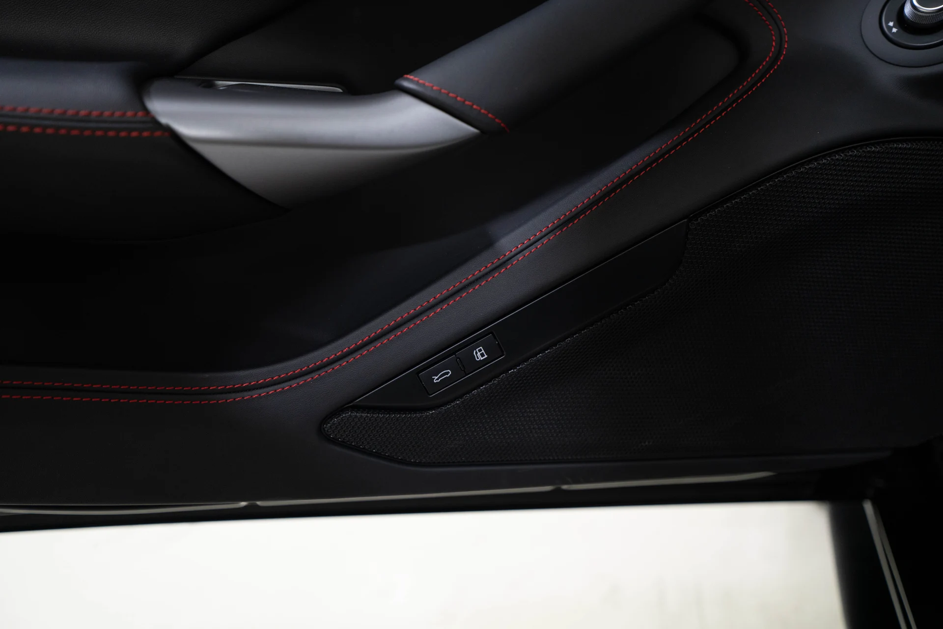 mph044_2440934154_80f7a3520ac1c70cdad27f522e25bad4_930fda2f58