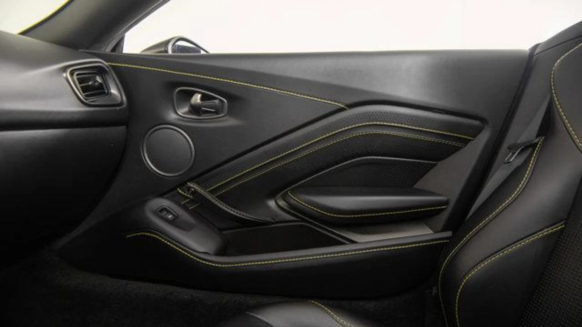 mph044_246335896_X_Rx6_Jc_U9q1_Ffcs_F_Qa7t_XB_8_Eb_F8_51b0311c8a