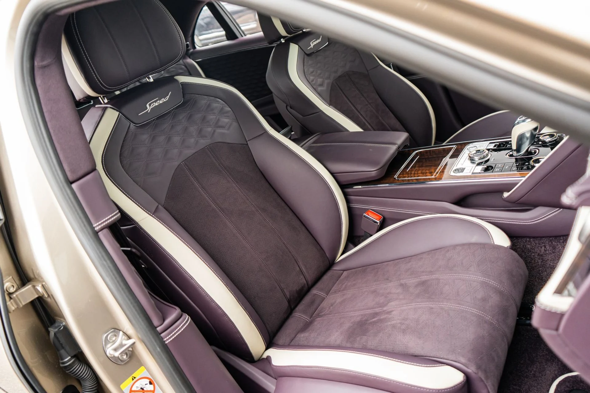 mph044_2470167231_82b4792d_fd72_4132_8855_2a0dd71c80e9_330bf6cb8c