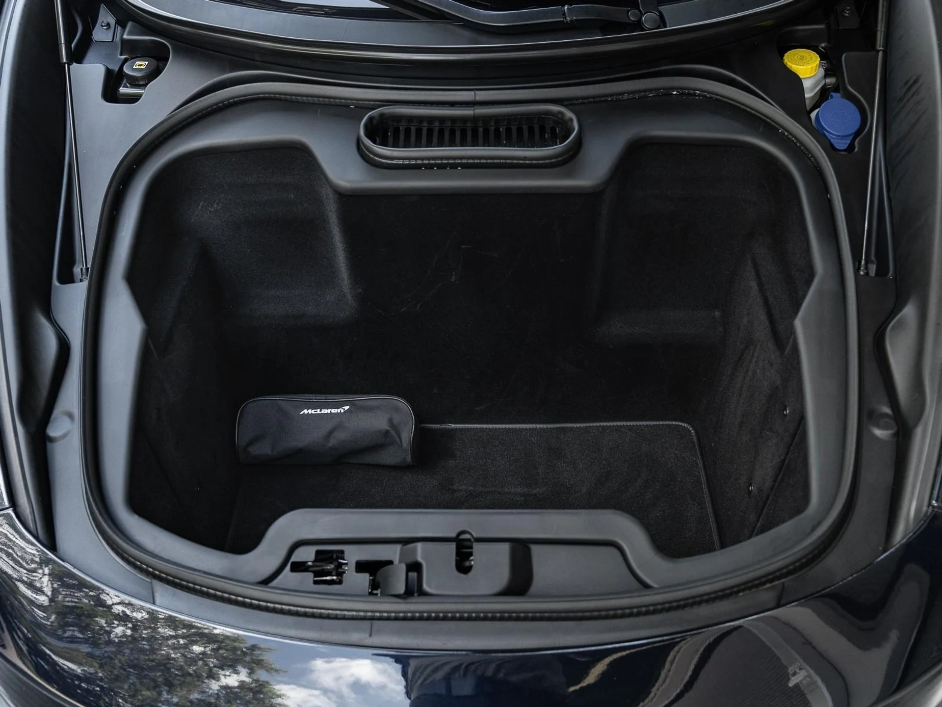 mph044_2513299572_Used_2016_Mc_Laren_675_LT_2dr_Conv_Spider_1755119269_dd971022e8