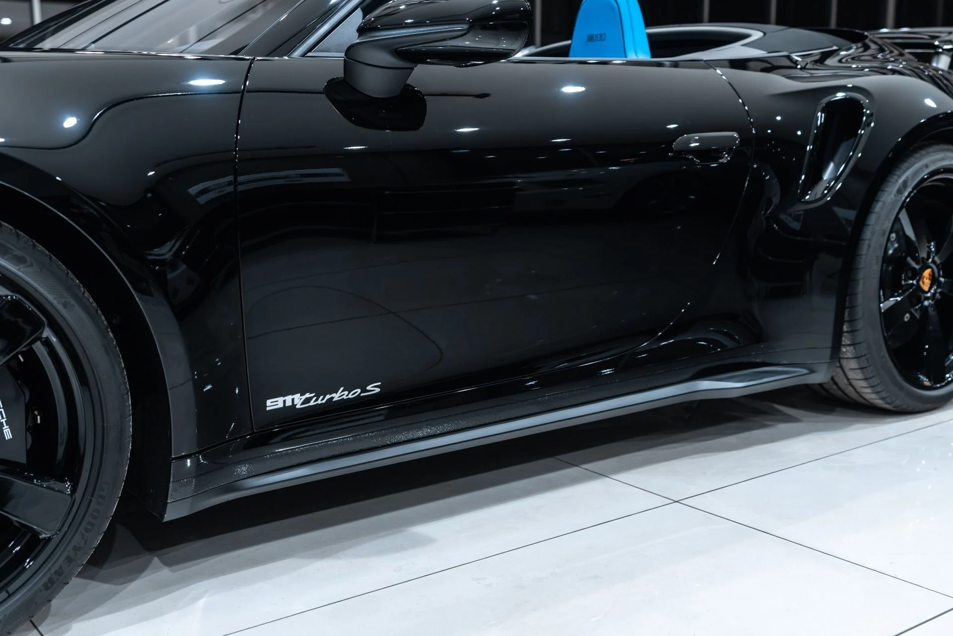 mph044_2520430059_11198_p45_l_3bf7351489