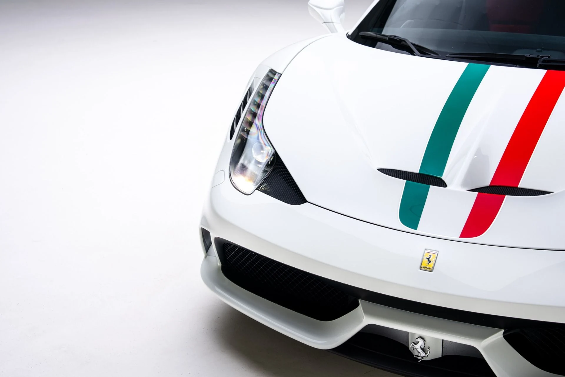 mph044_2525801221_Used_2015_Ferrari_458_Speciale_1770668431_e05916c3f1