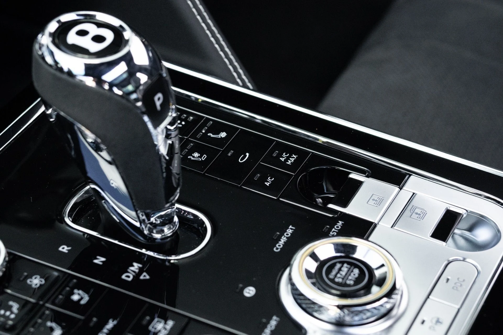 mph044_2527960430_Used_2023_Bentley_Flying_Spur_S_V8_1778782784_0fbe7b5b35