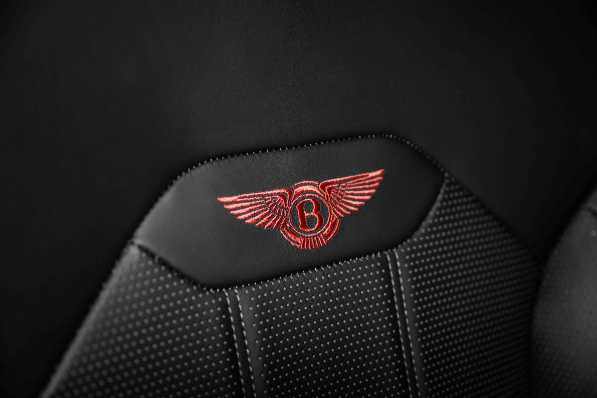 mph044_2534907895_Used_2022_Bentley_Bentayga_S_1725543345_9bcb5cc68e