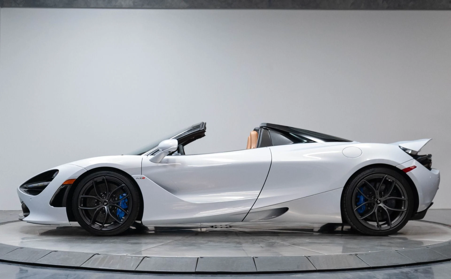 mph044_2541284877_Used_2020_Mc_Laren_720_S_Luxury_1783466432_5d59f6883f