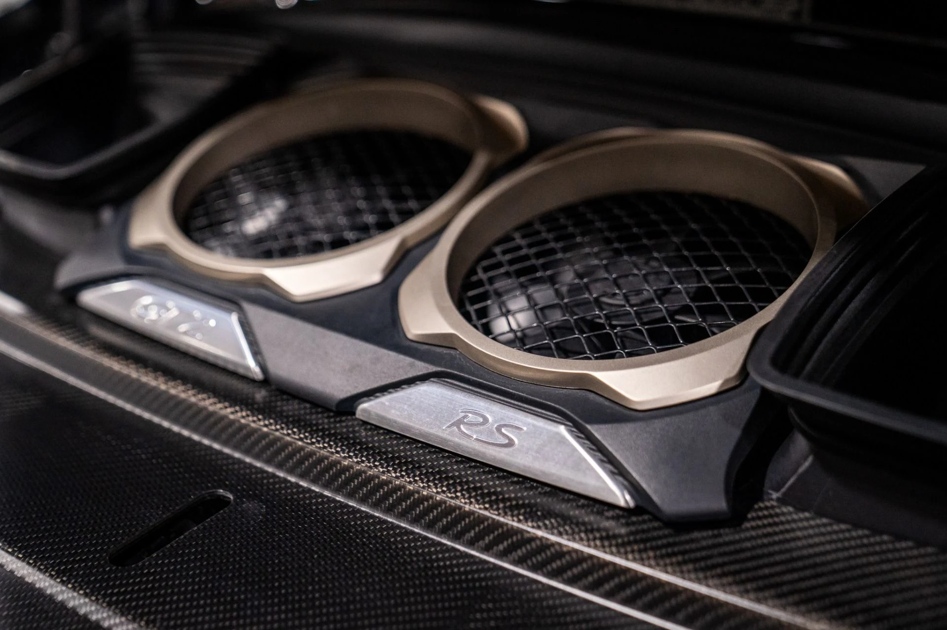 mph044_2545279752_Used_2018_Porsche_911_GT_2_RS_Weissach_Pack_Mag_Wheels_1770226712_90c72c7f25