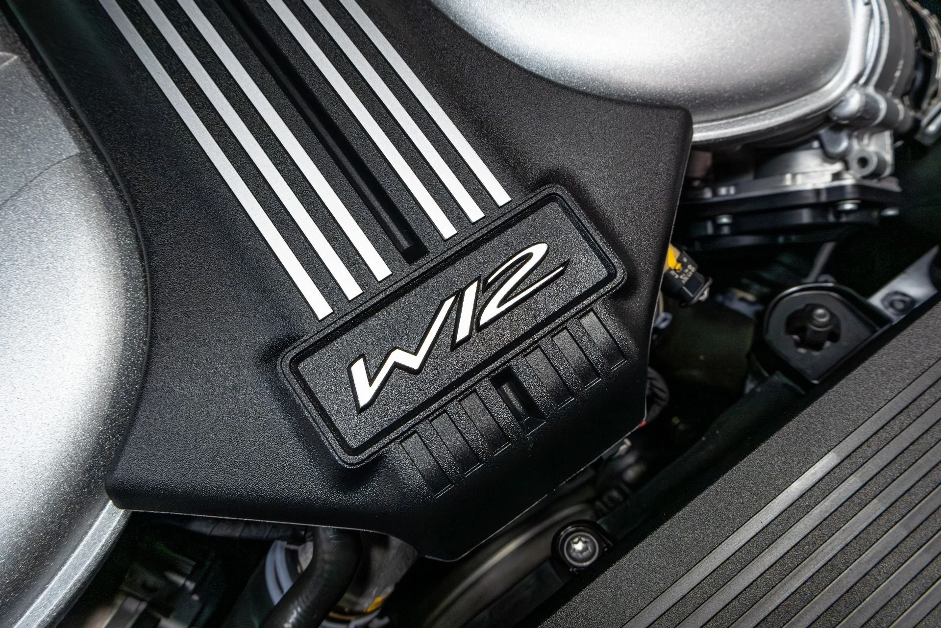 mph044_2561987789_Used_2021_Bentley_Flying_Spur_W12_1772666284_04efc93466