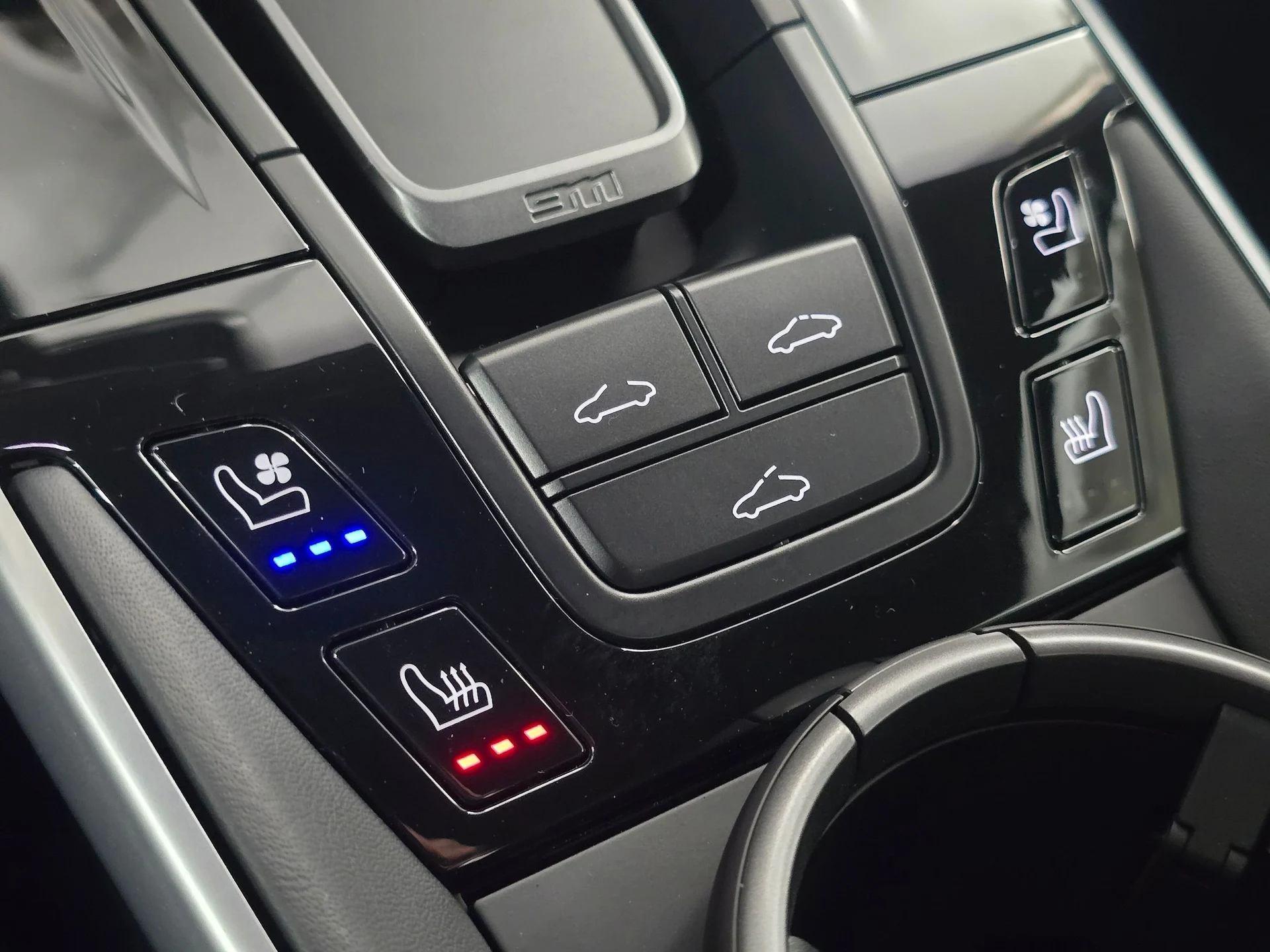 mph044_2566210894_026d0bcbb1f66d595427bc76c5eacafcx_c99b68c556