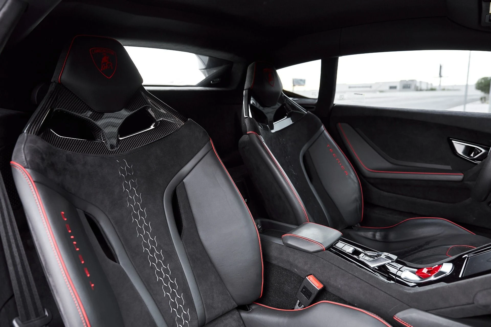 mph044_2568467022_Used_2023_Lamborghini_Huracan_Tecnica_Base_1766269068_bf98859e9c