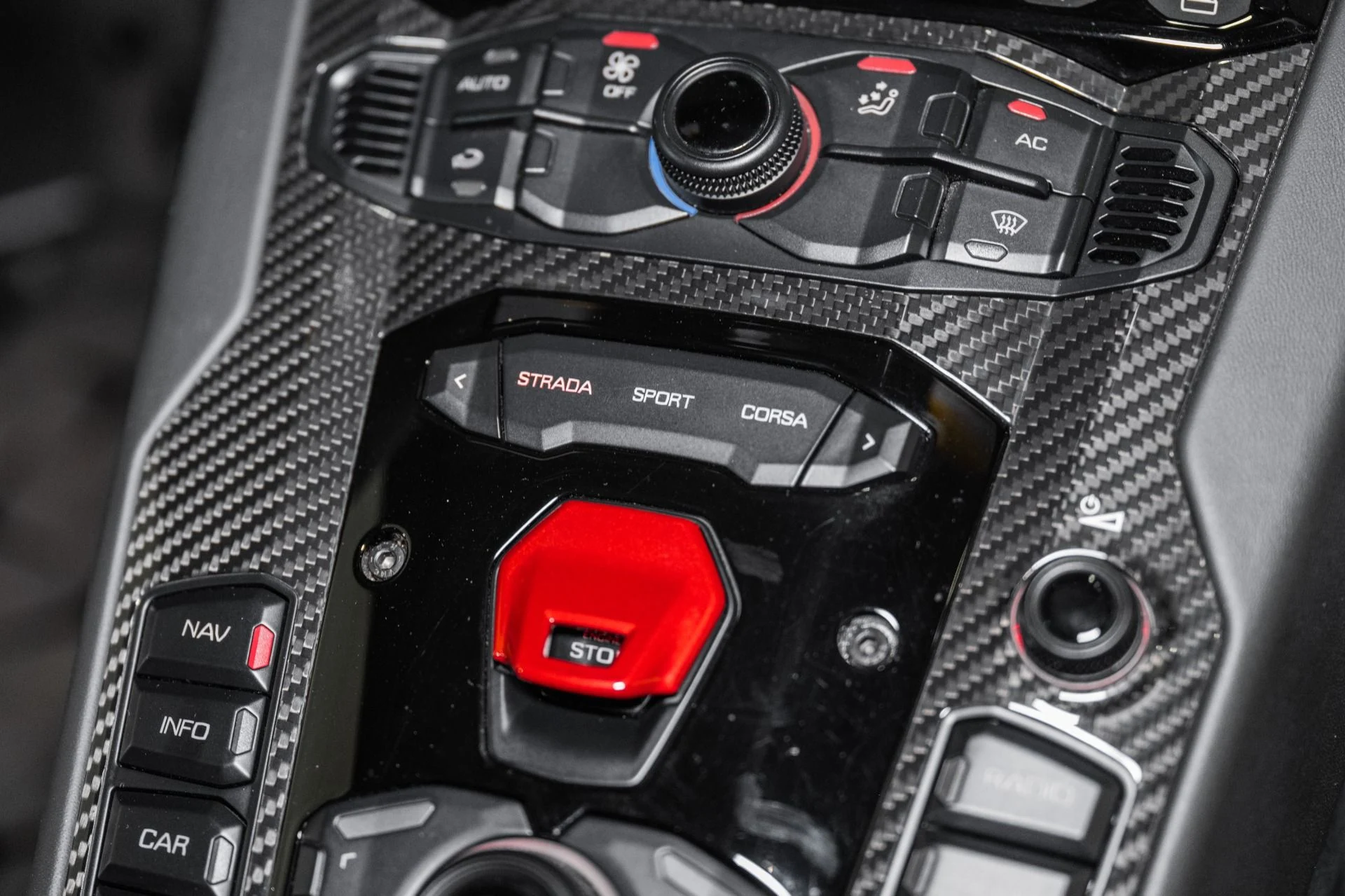 mph044_2575346722_Used_2016_Lamborghini_Aventador_LP_750_4_SV_Coupe_1783114442_9f58d0c20a