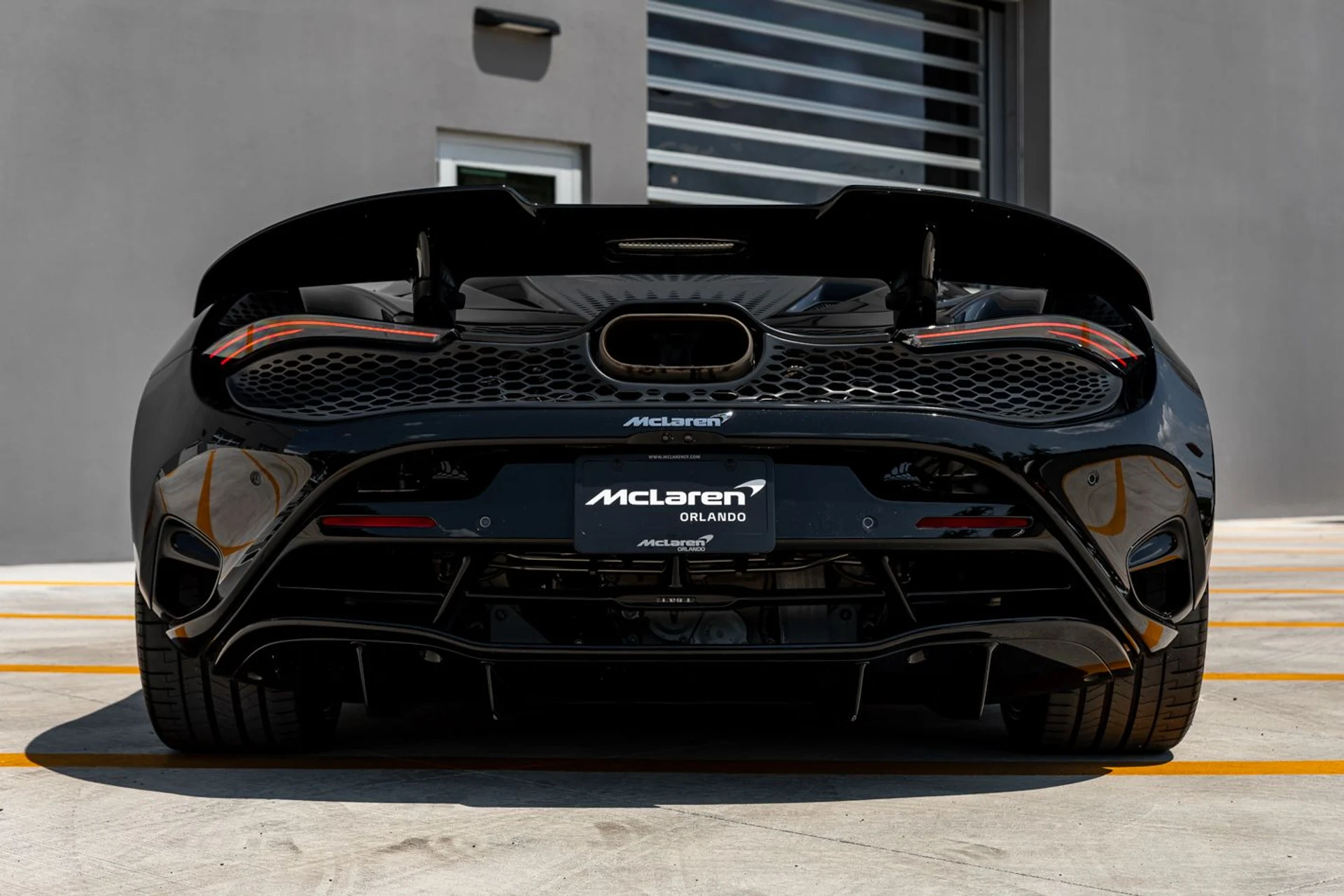 mph044_258024499_550_p46_l_1e480d540f