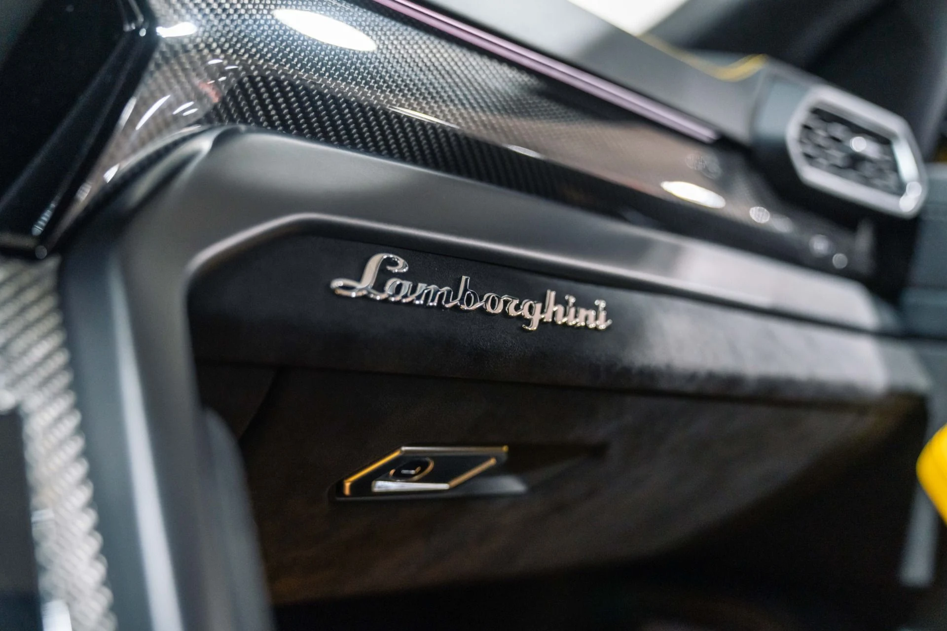 mph044_2580773971_Used_2021_Lamborghini_Urus_Pearl_Capsule_w_FULL_RYFT_Exhaust_1771450400_b543ebf94b