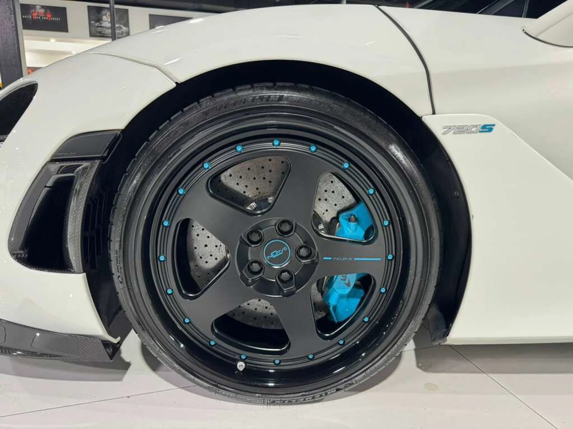 mph044_2589742842_ba686bbfb40d7015b7a6277b271433ff_1595b39211