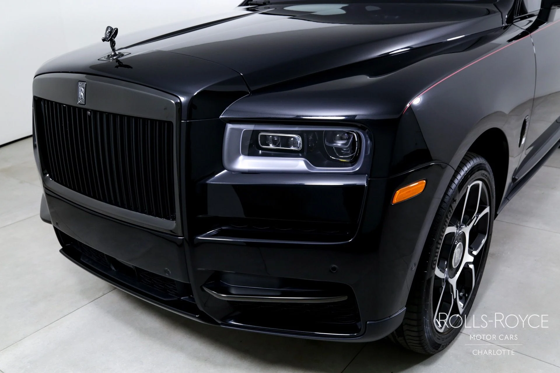 mph044_2591806938_Used_2024_Rolls_Royce_Black_Badge_Cullinan_1746462014_b4870d46f6