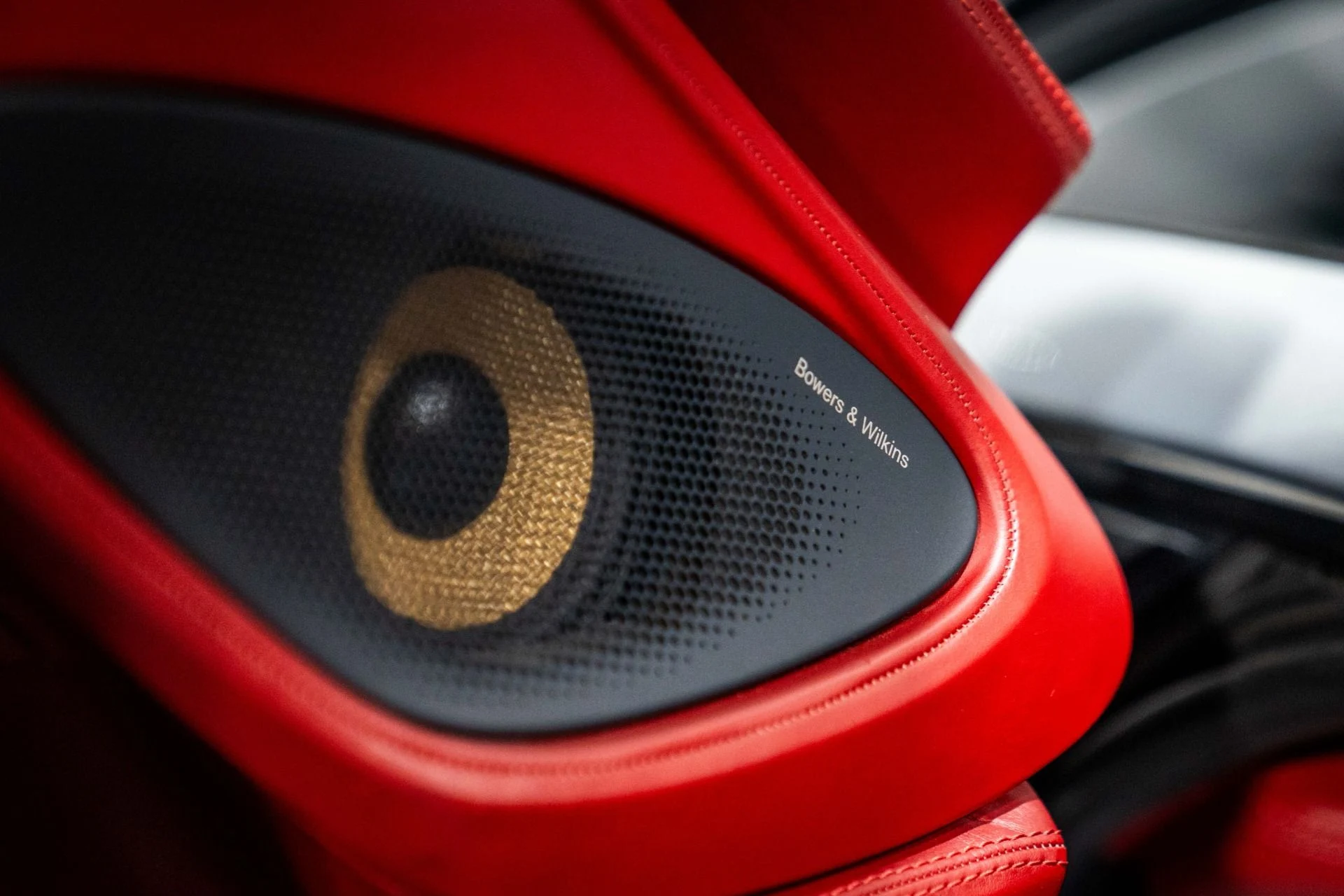 mph044_2601433892_Used_2018_Mc_Laren_570_S_Spider_Loaded_Spec_Larini_exhaust_1765469060_64054bb995