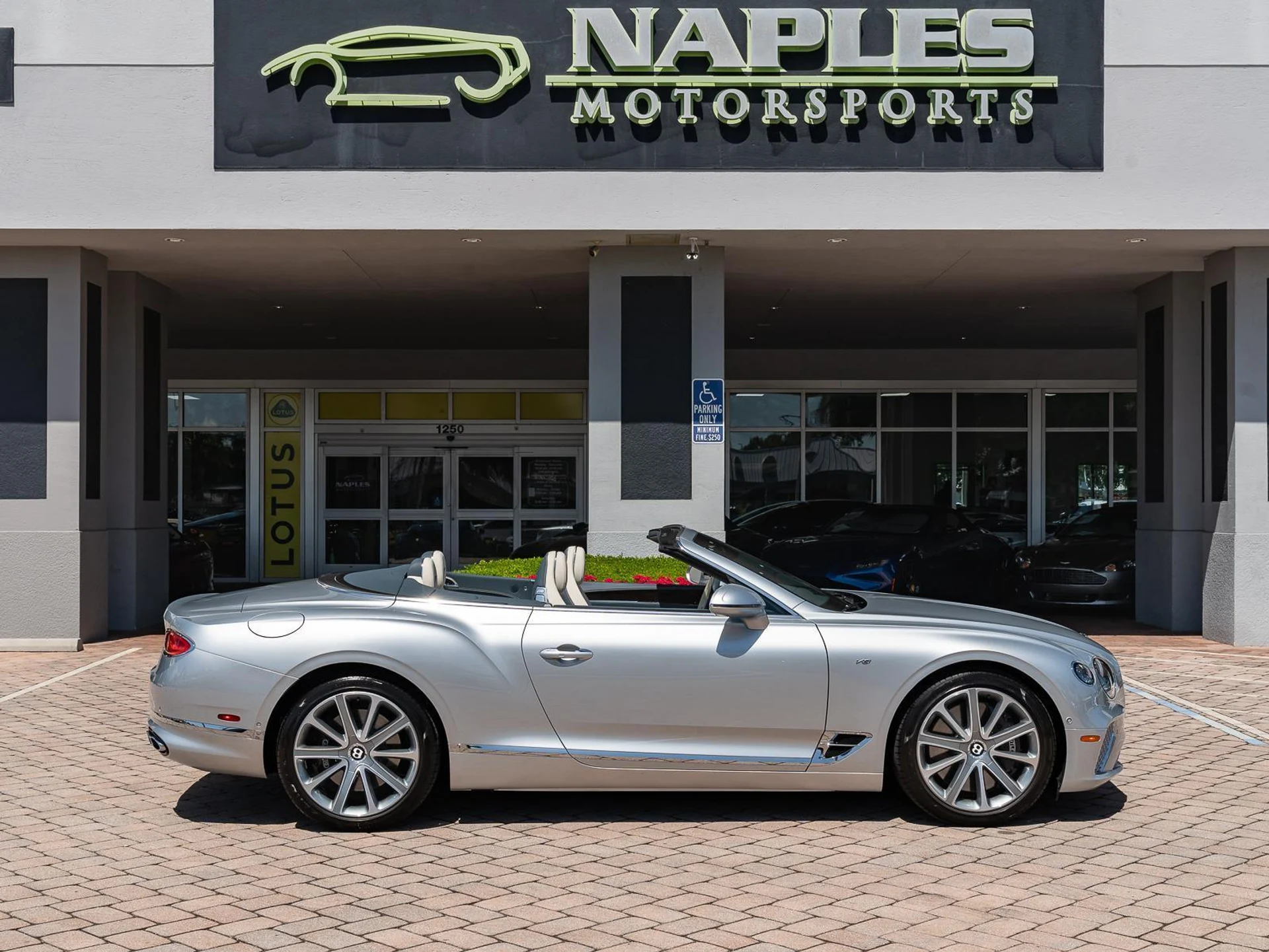 mph044_2603809720_Used_2022_Bentley_Continental_GTC_GT_V8_1777583166_ae699605c3