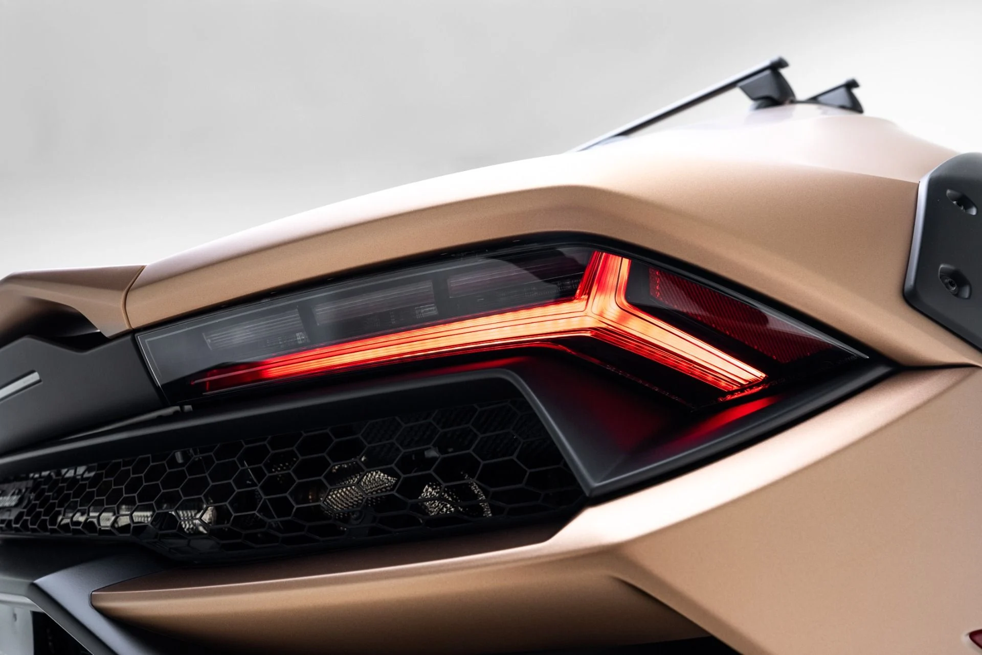 mph044_2610585564_Used_2024_Lamborghini_Huracan_Sterrato_1774458866_194169bd8a