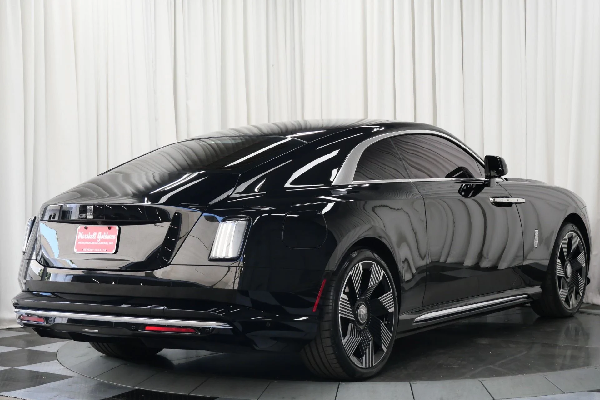 mph044_2627453962_Used_2025_Rolls_Royce_Spectre_1753114498_3778a04f75