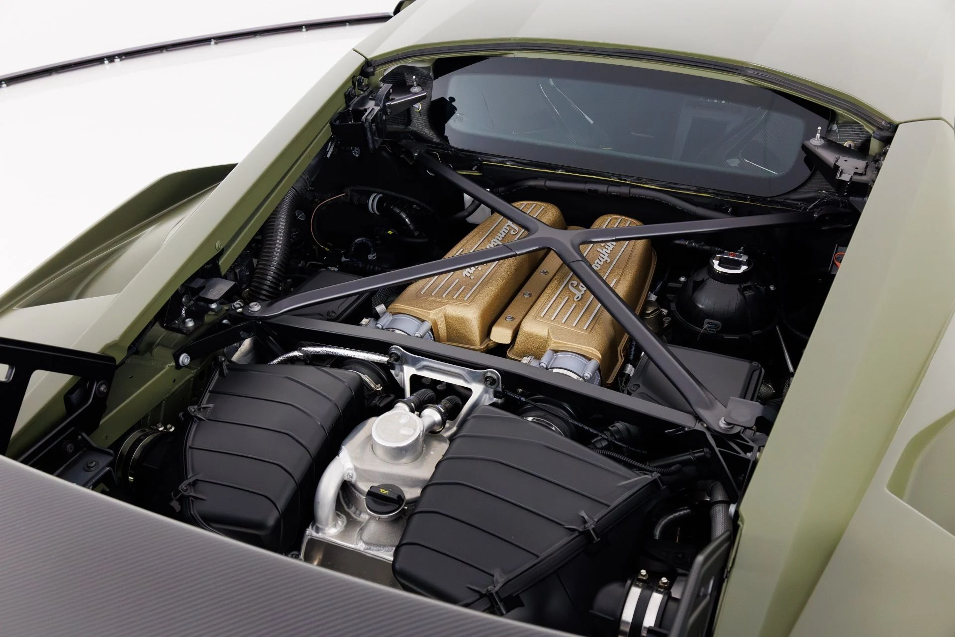 mph044_2632293402_Used_2022_Lamborghini_Huracan_STO_1770056121_9df0809c33