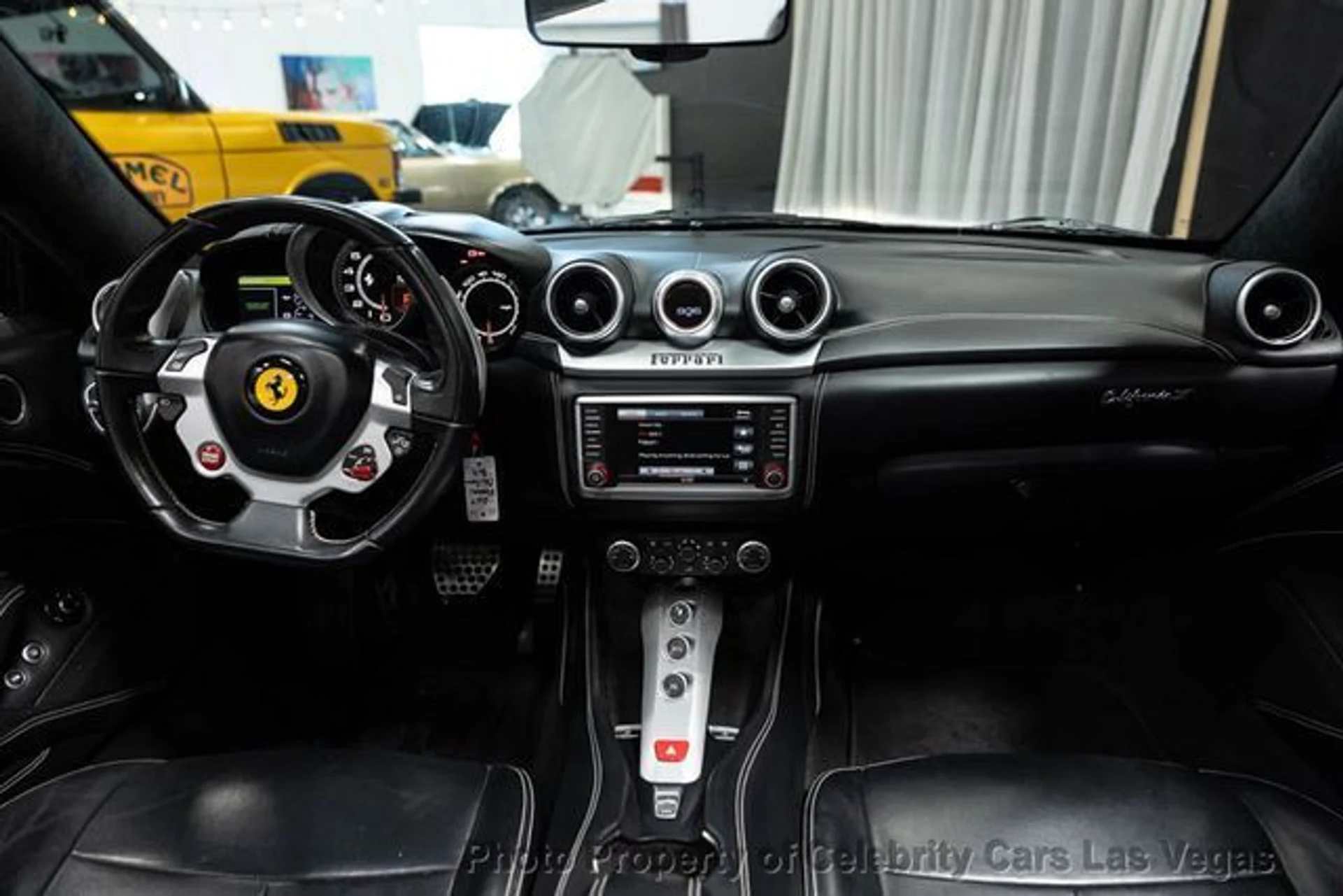 mph044_2637184305_used_2017_ferrari_california_t_convertible_9707_23074635_49_640_386c124e39