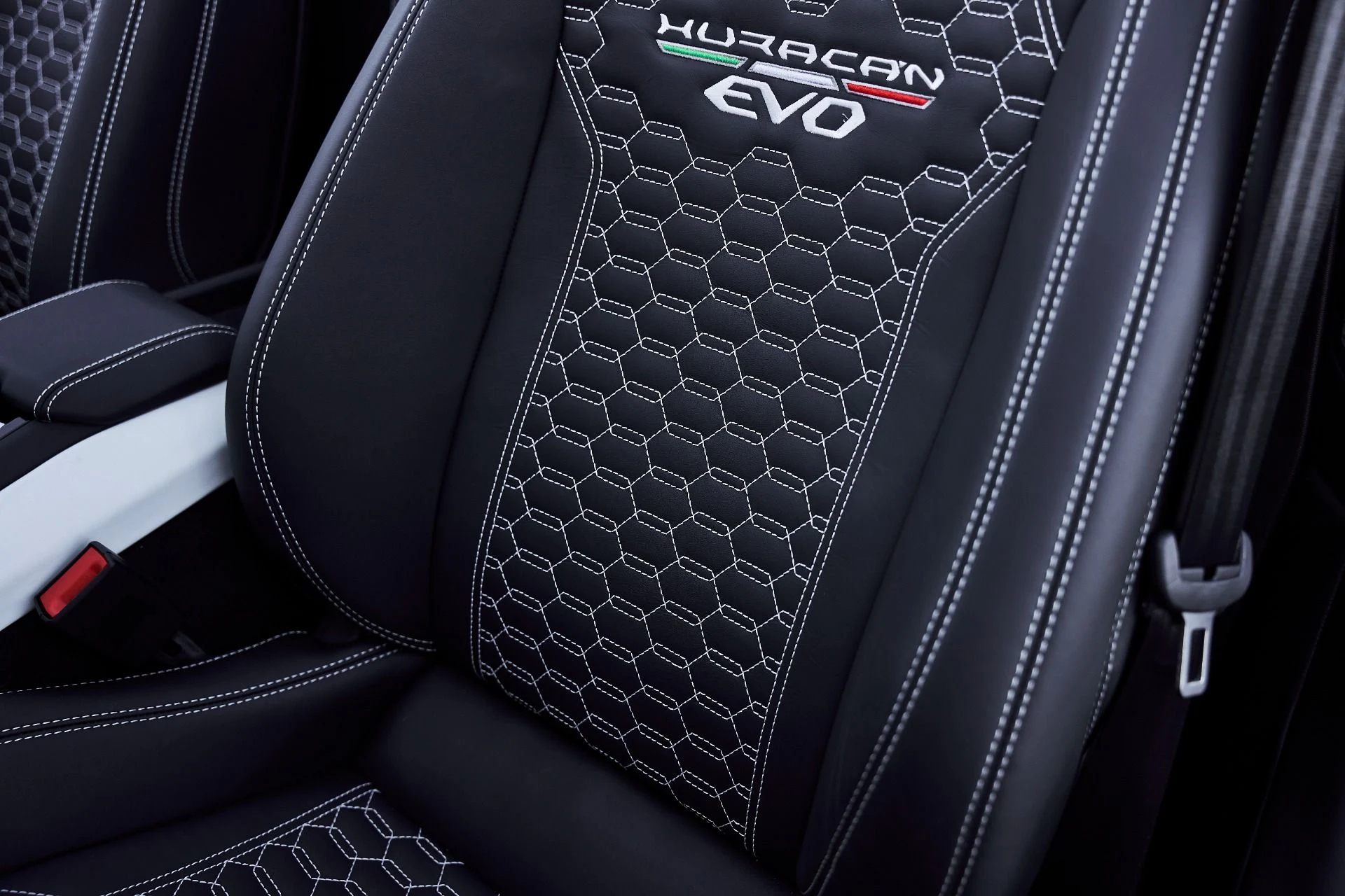 mph044_2650613893_Used_2024_Lamborghini_Huracan_EVO_Base_1774744592_8e74b54ad5