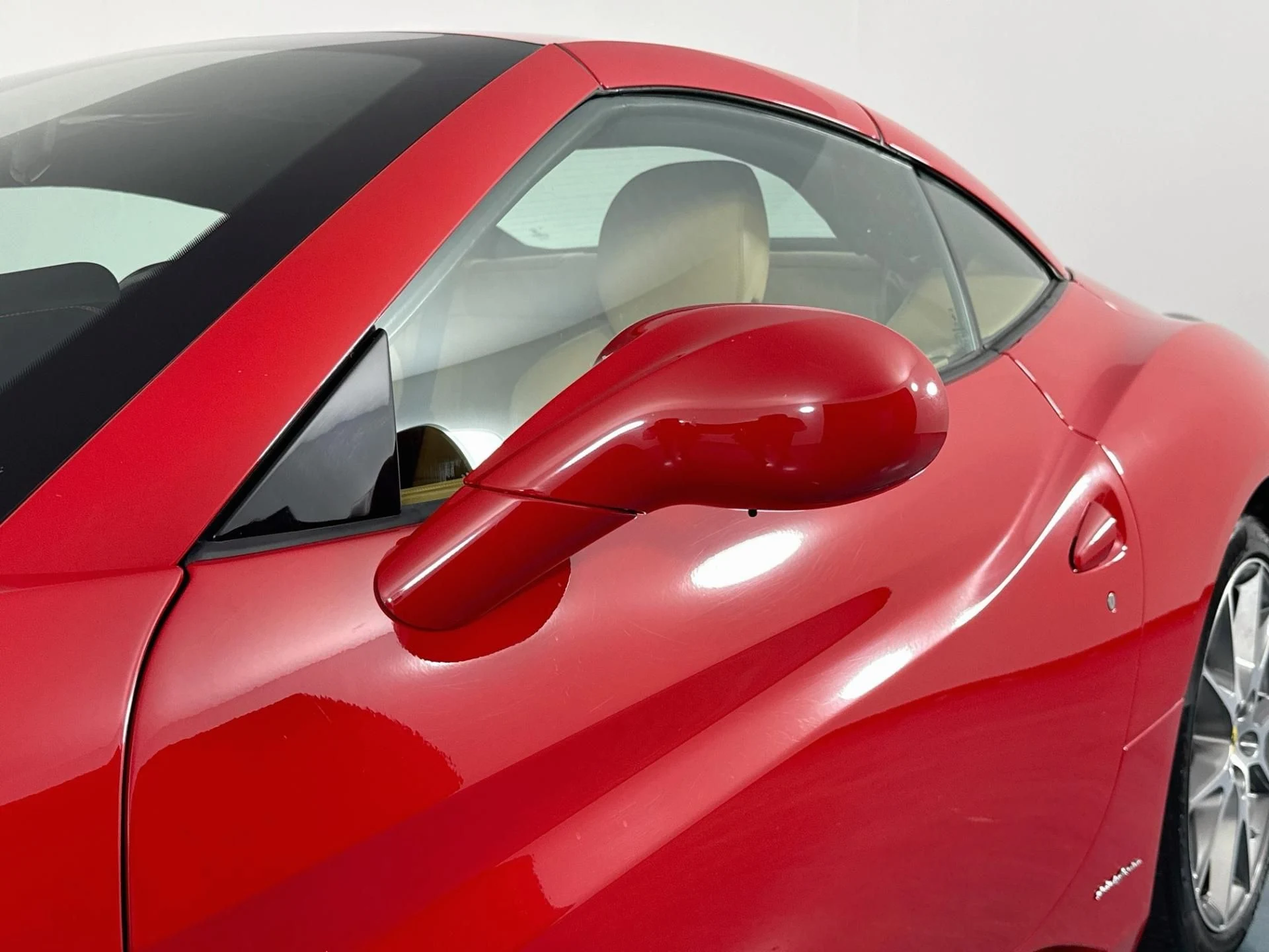 mph044_2652041923_Used_2010_Ferrari_California_1790360493_6f0c66a320